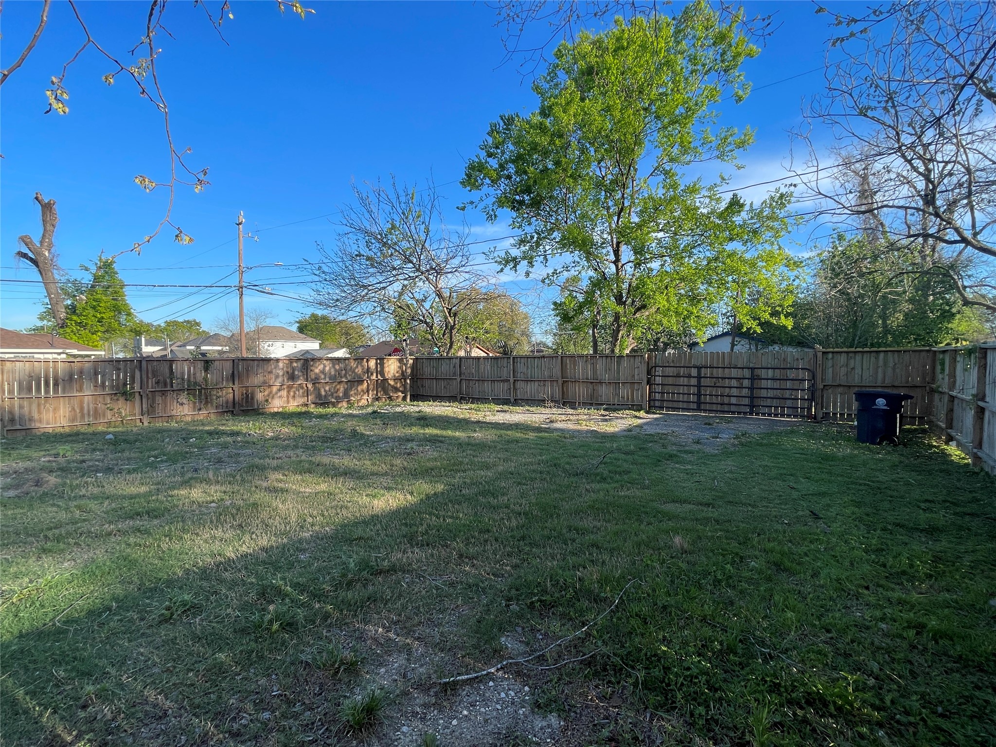 802 Fair Street Property Photo 4