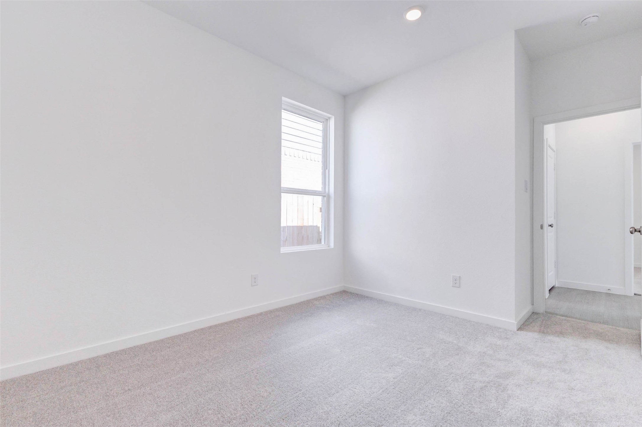 27410 Sweetwater Bay Drive Property Photo 33