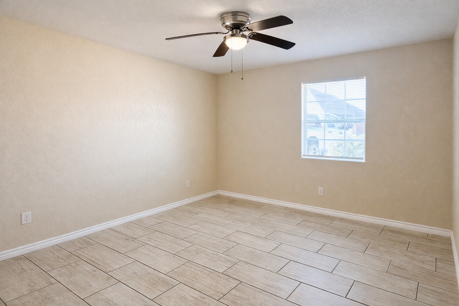 706 Harris Avenue 4 Property Photo 6