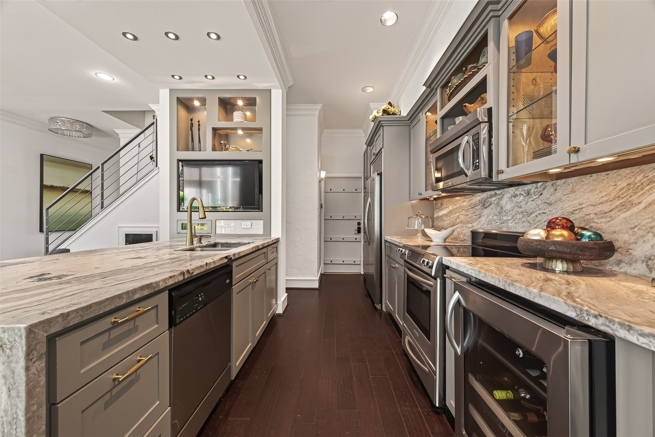 77 Chelsea Boulevard Property Photo 7