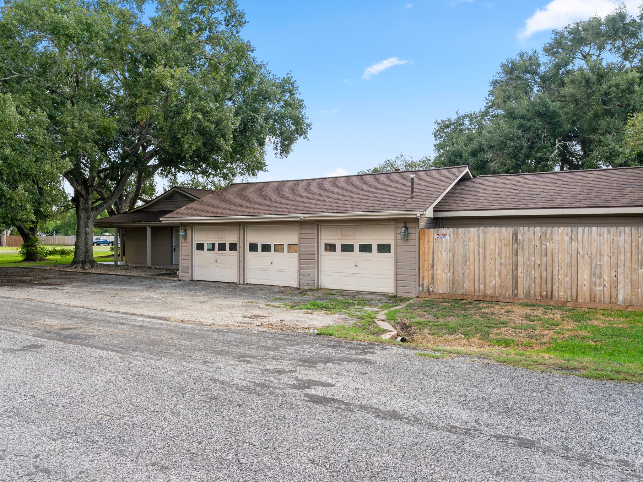 900 6th Street Property Photo 2