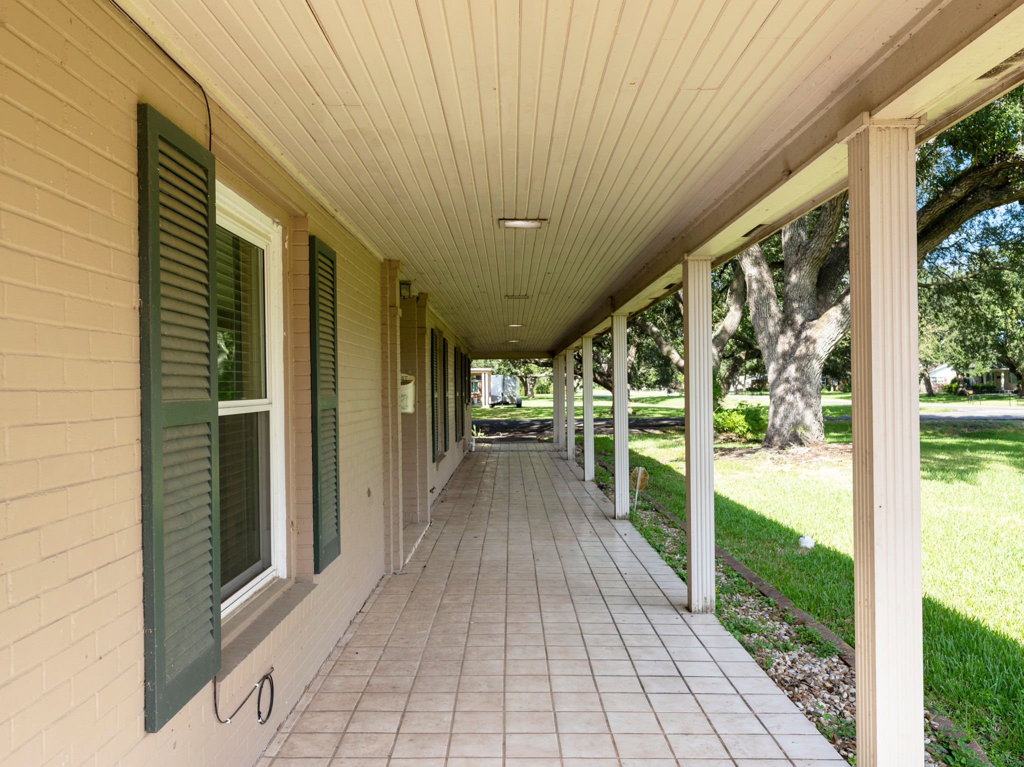900 6th Street Property Photo 3
