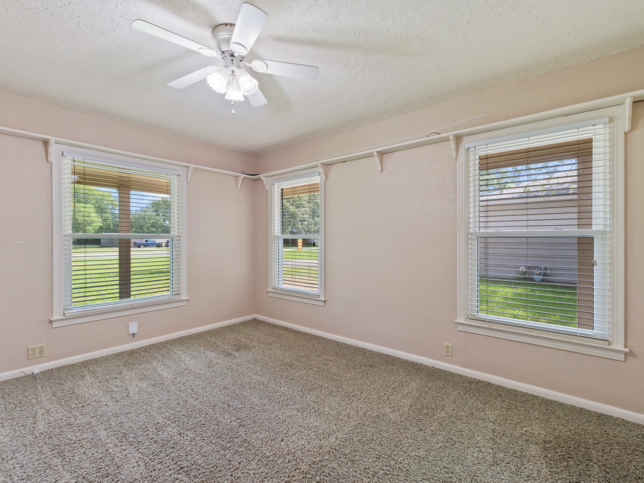 900 6th Street Property Photo 35