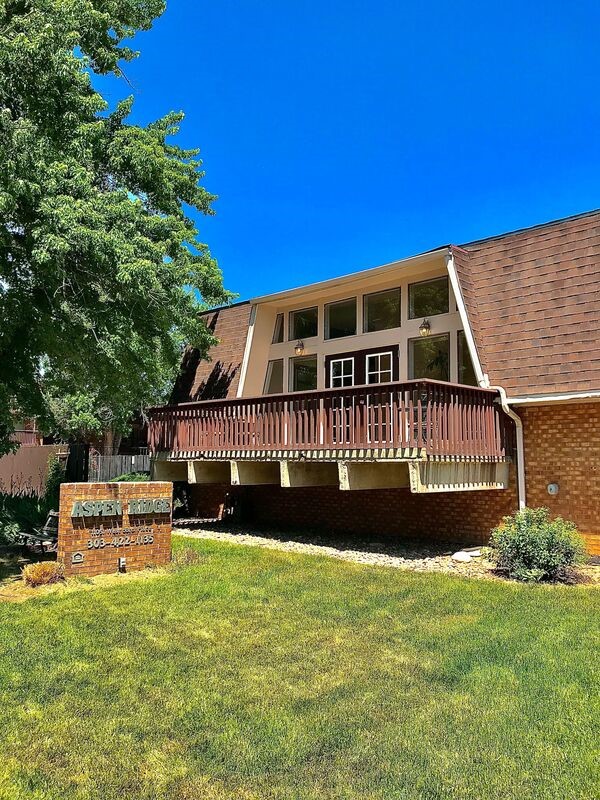 11051 W 63rd Pl Property Photo 1