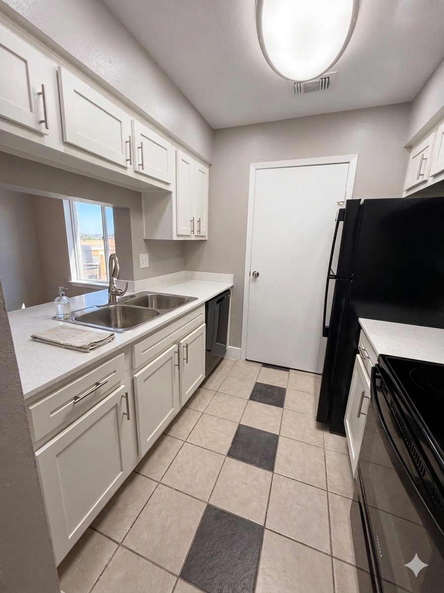 12611 Ashford Meadow Drive D Property Photo 6