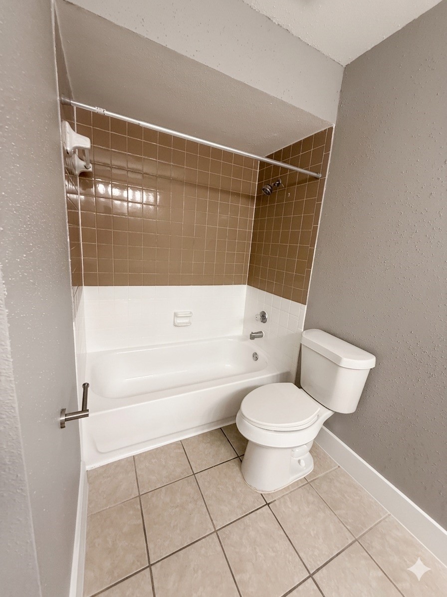 12611 Ashford Meadow Drive D Property Photo 10