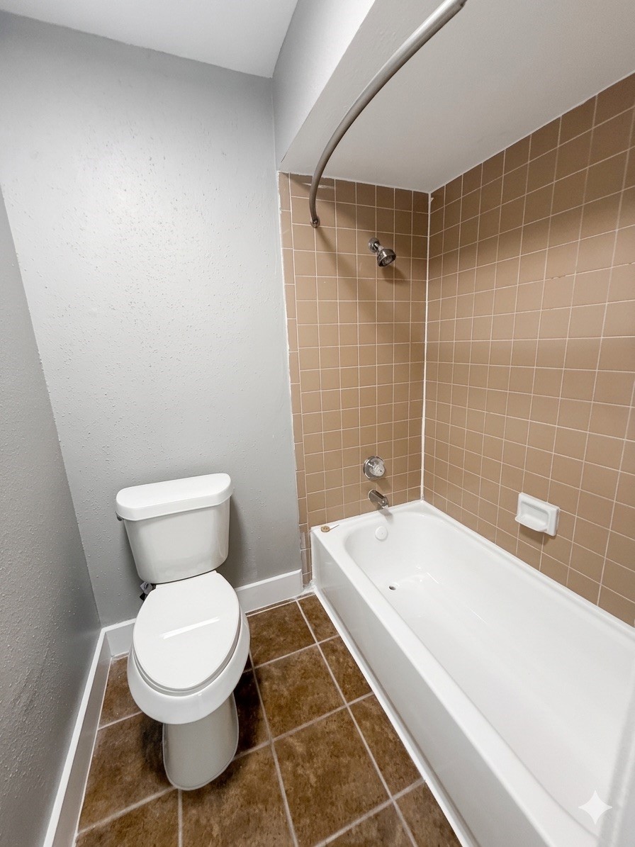 12611 Ashford Meadow Drive D Property Photo 14