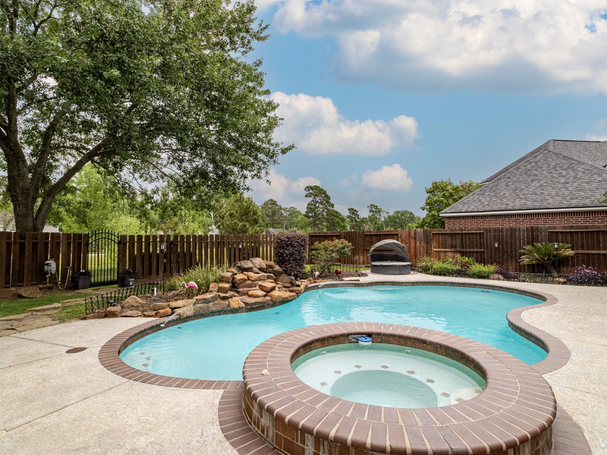14706 Sandy Creek Drive Property Photo 42