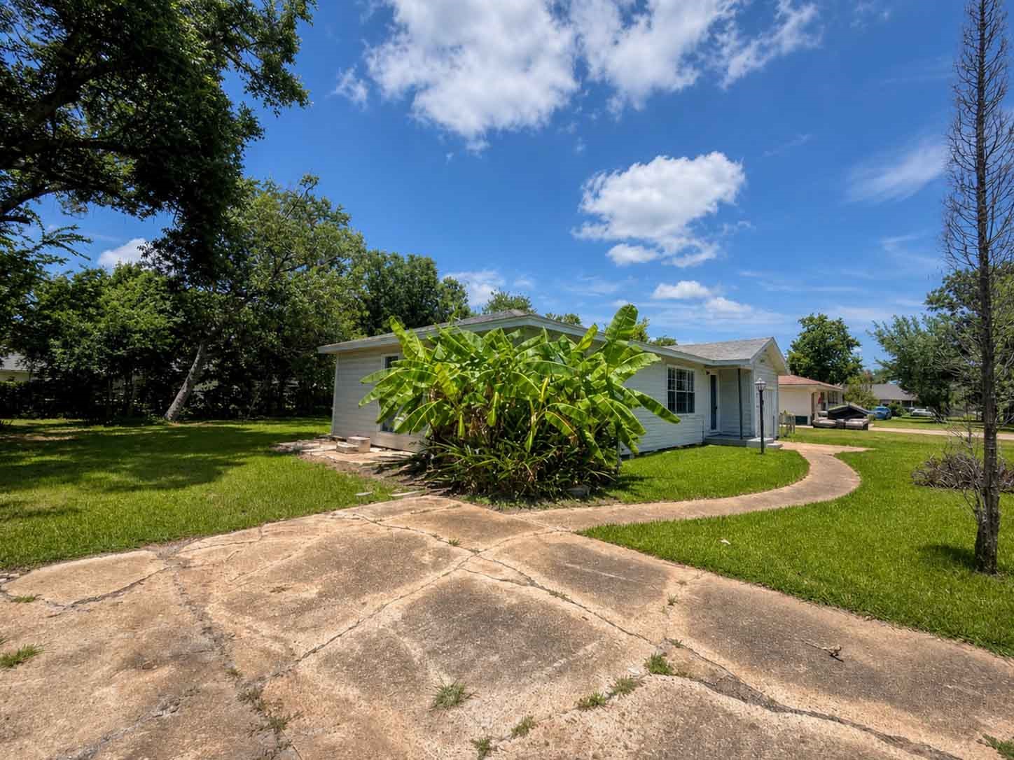 1156 2nd Street Property Photo 4