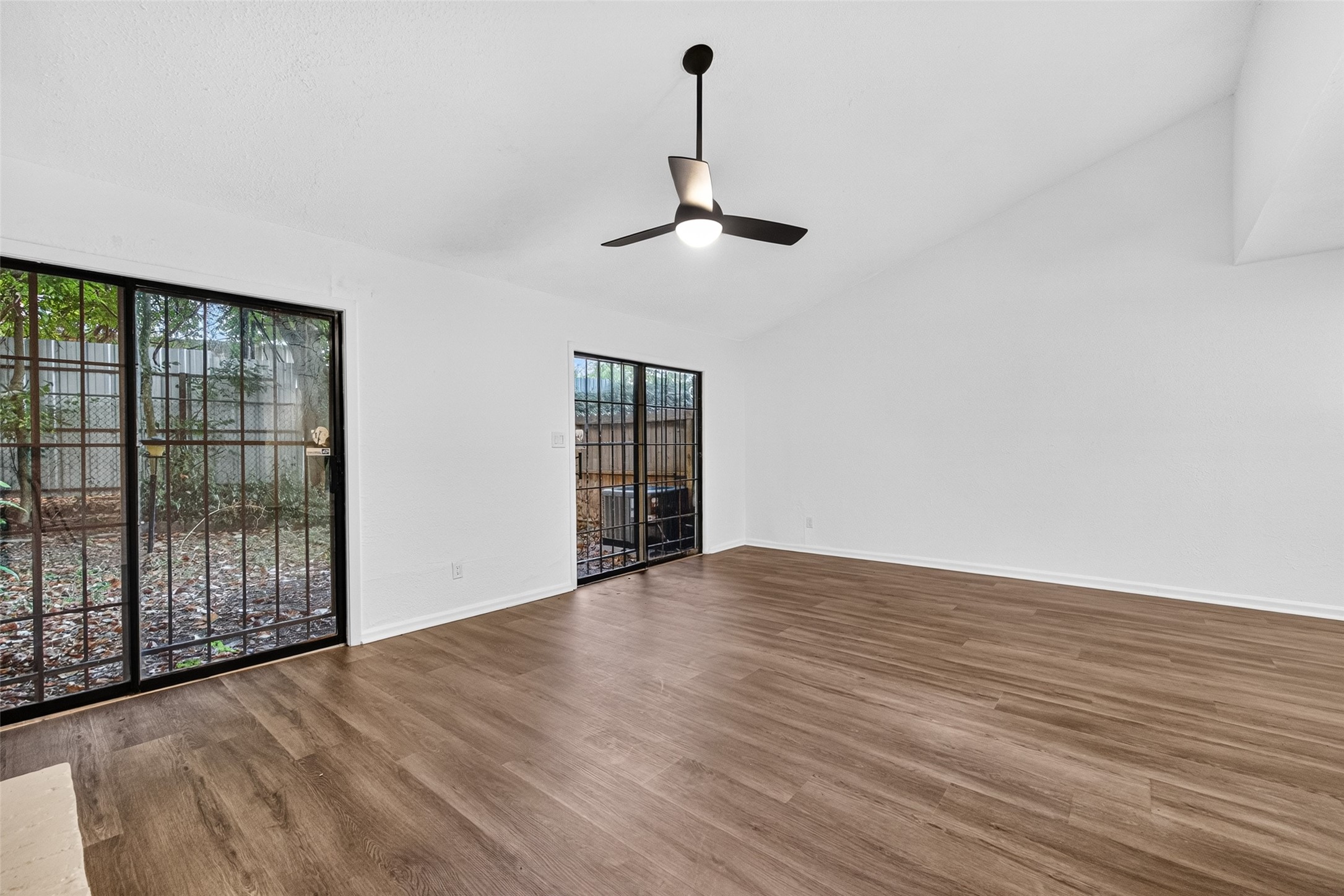 12957 Shannon Hills Drive Property Photo 13
