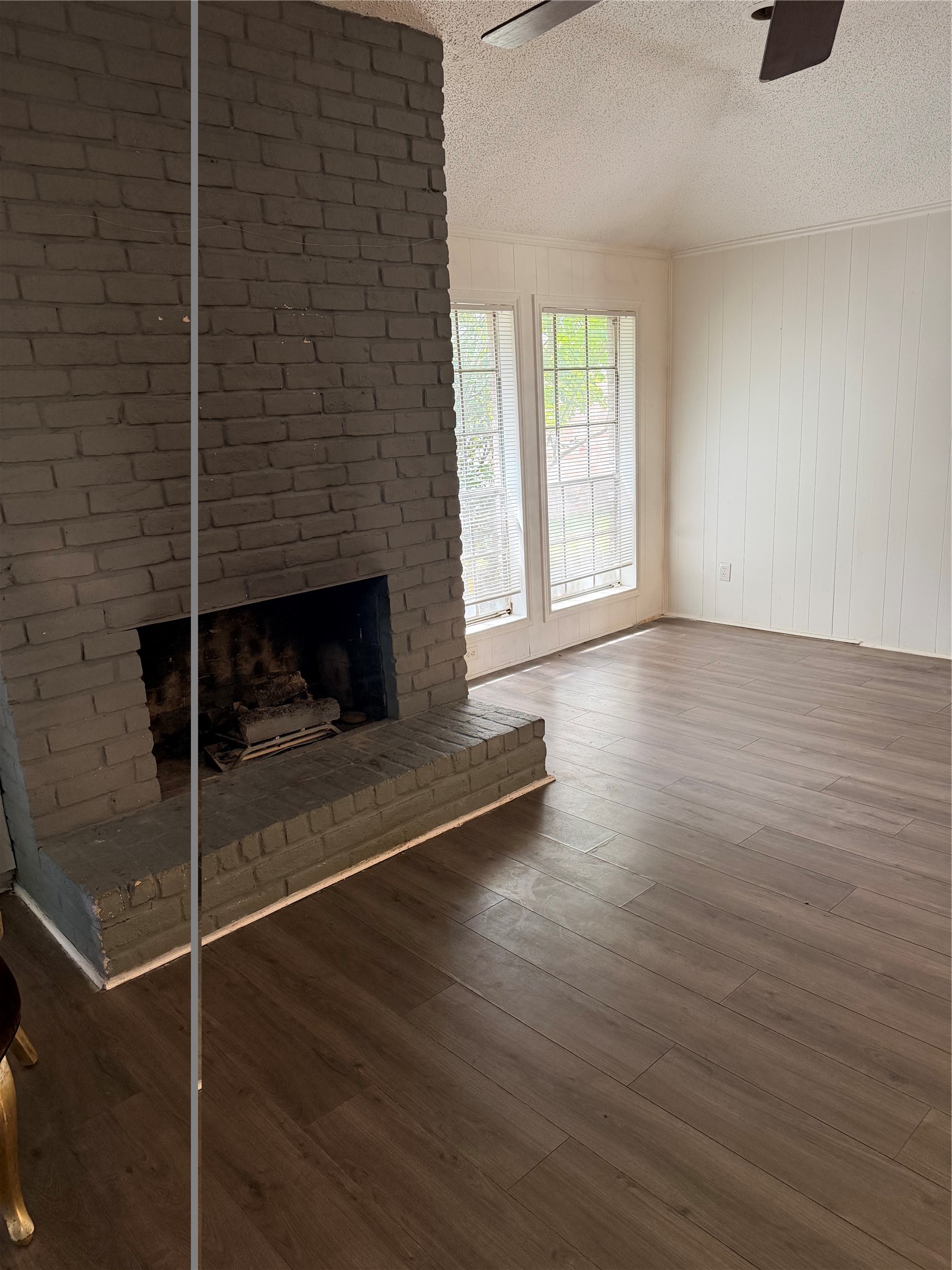 10719 Valley Hills Drive Property Photo 5