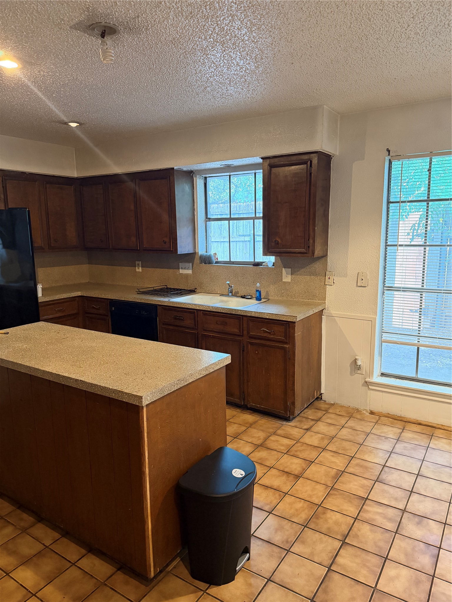 10719 Valley Hills Drive Property Photo 10
