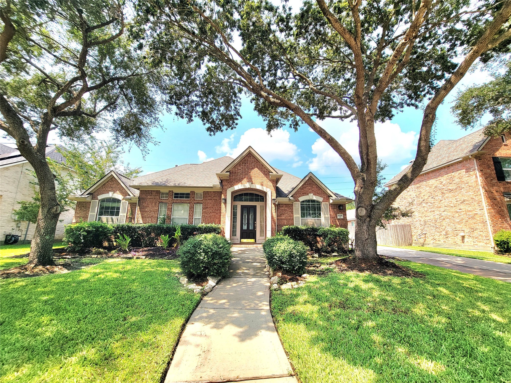 6006 Briar Hill Court Property Photo 1