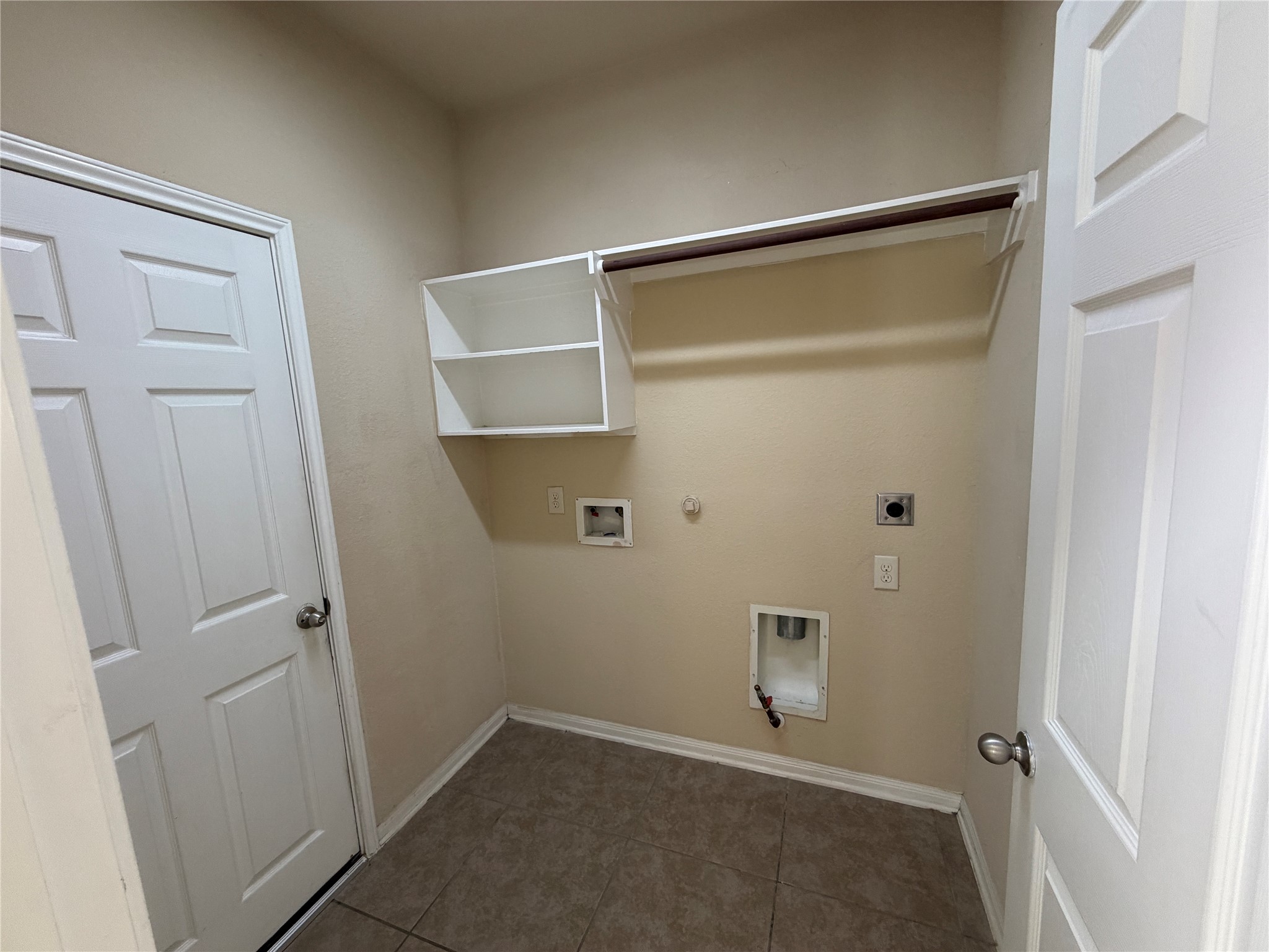 19419 Bronte Springs Court Property Photo 6