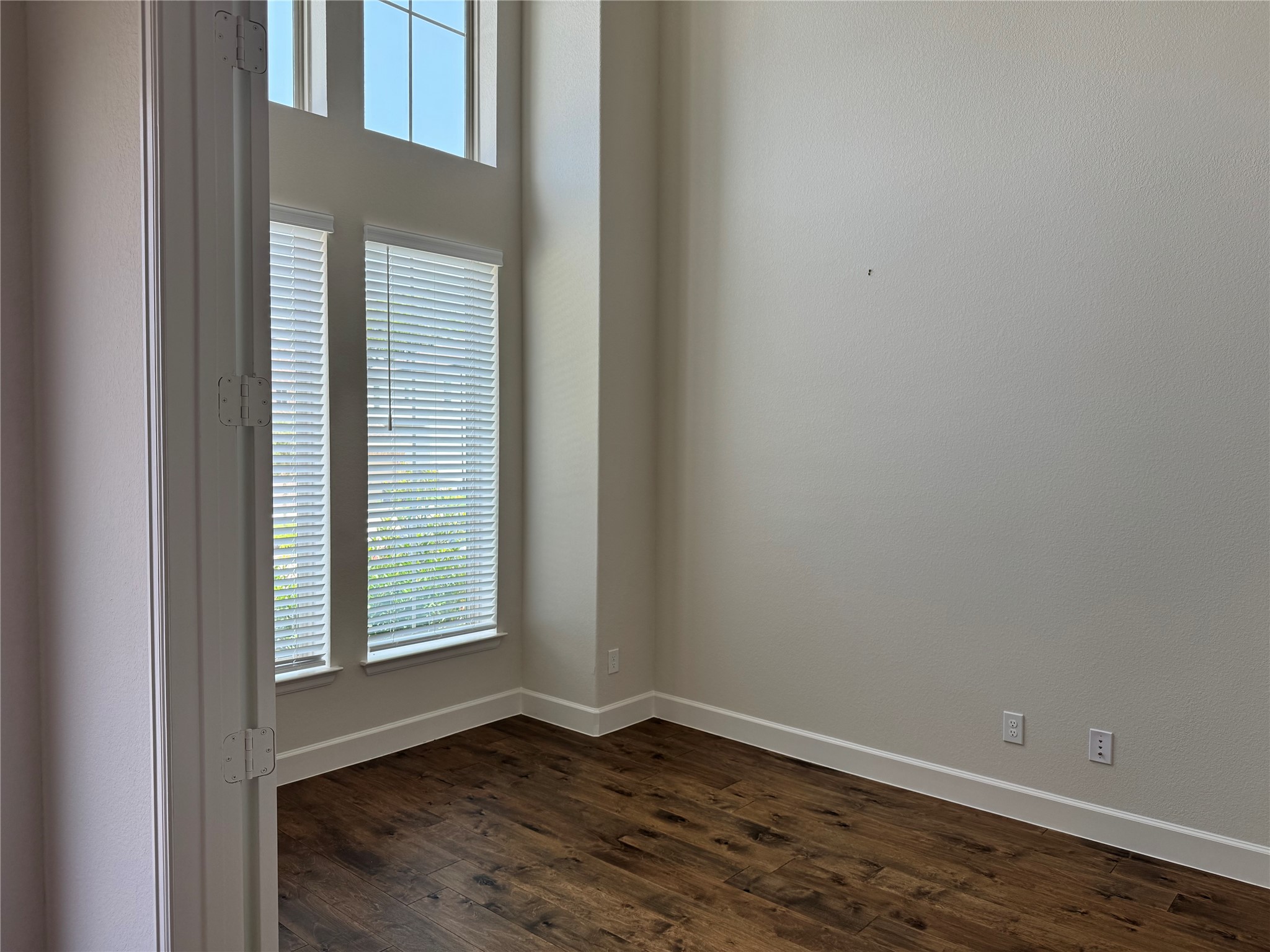 5406 Farm Hill Way Property Photo 3