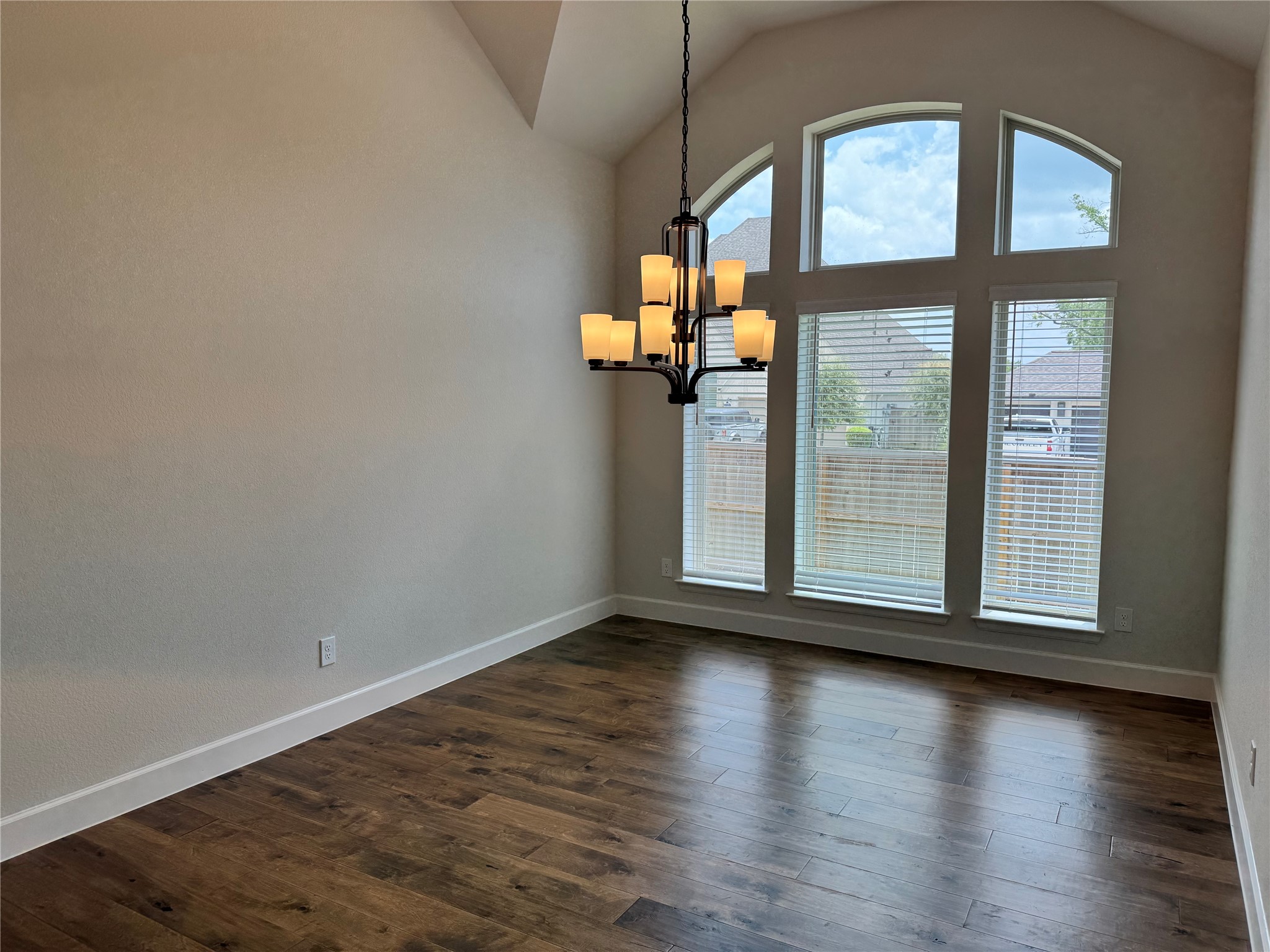 5406 Farm Hill Way Property Photo 4