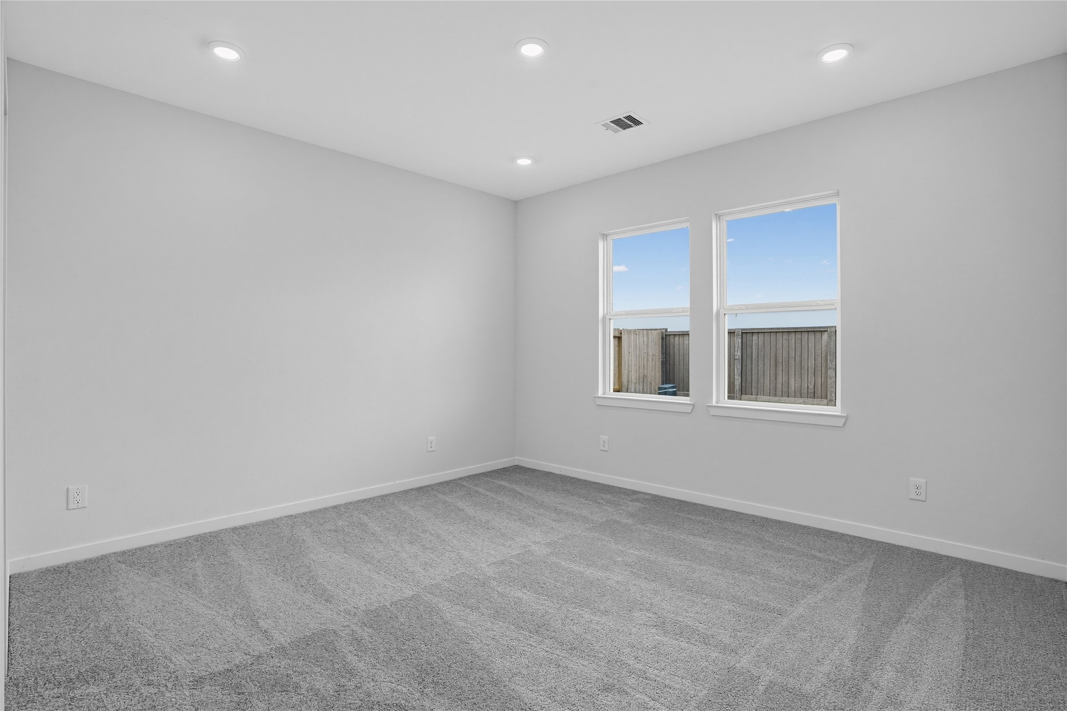 17415 Chestnut Chase Street Property Photo 5