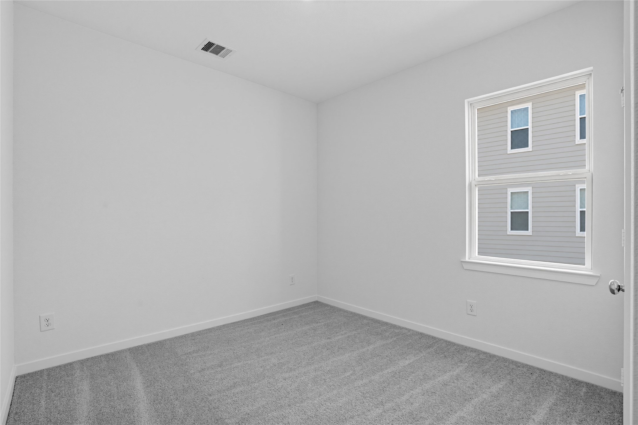 17415 Chestnut Chase Street Property Photo 9