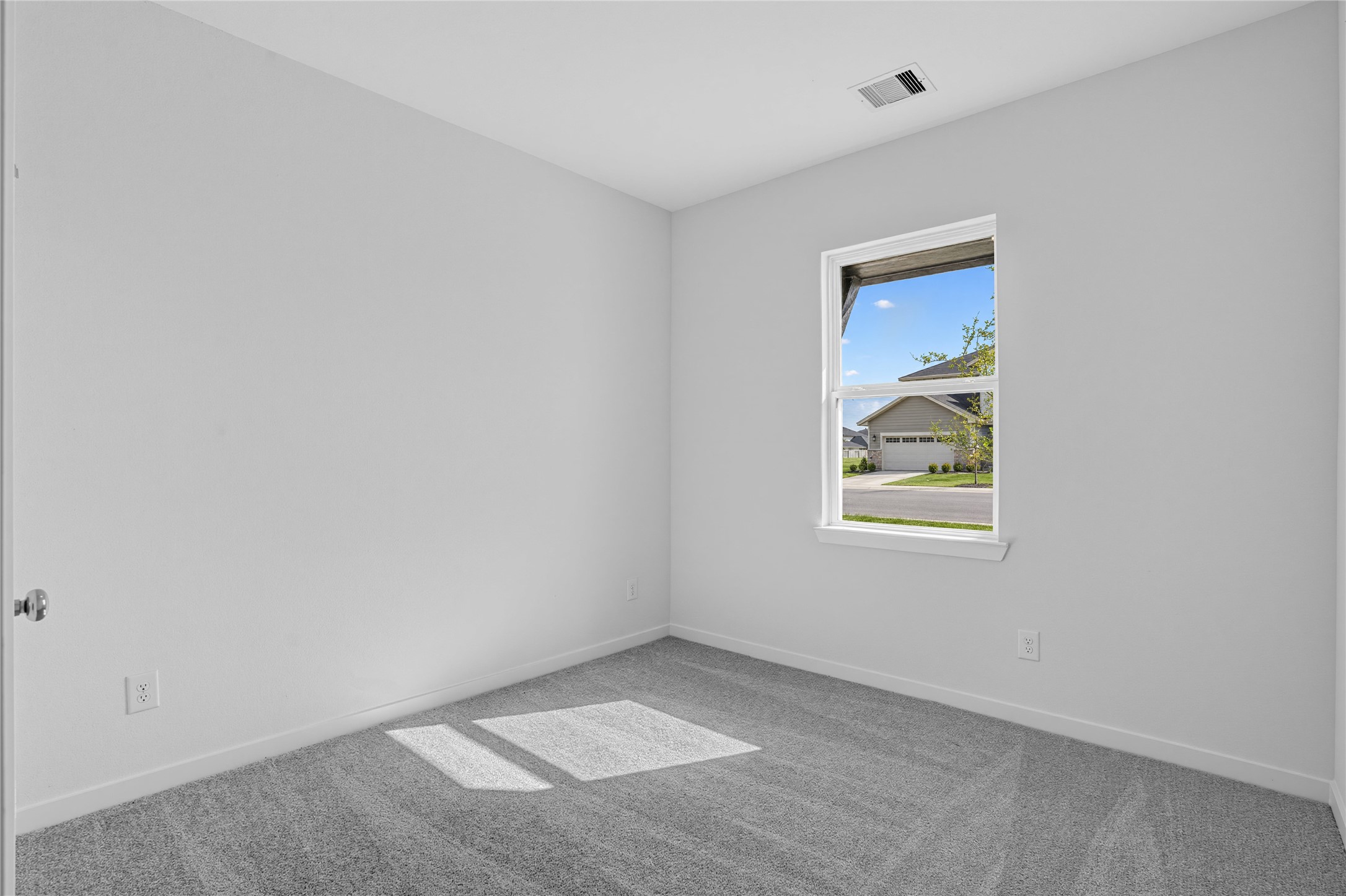 17415 Chestnut Chase Street Property Photo 10