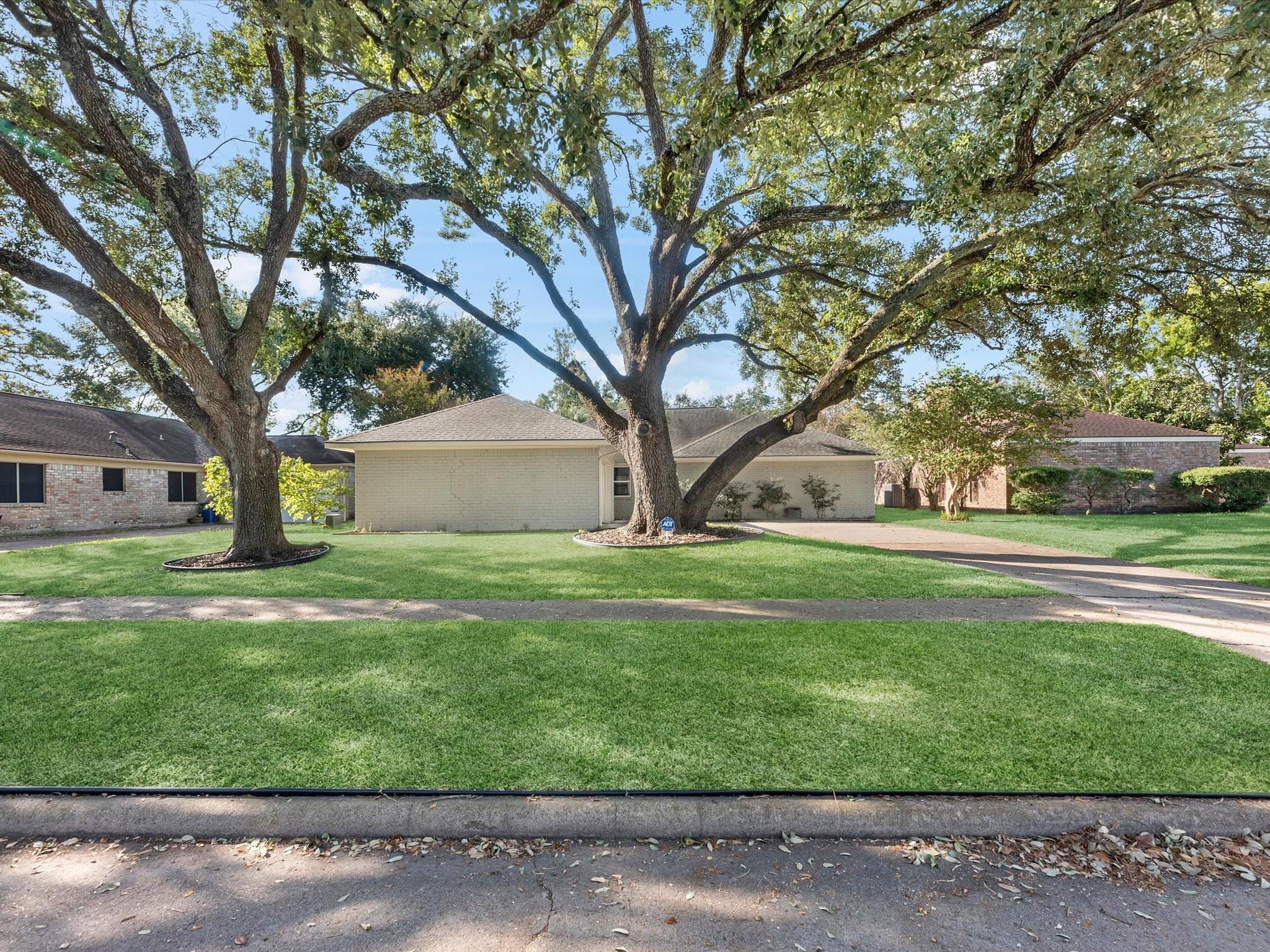 14319 Ella Lee Lane Property Photo 2