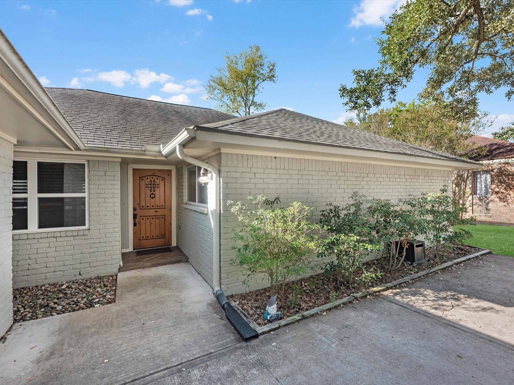 14319 Ella Lee Lane Property Photo 3