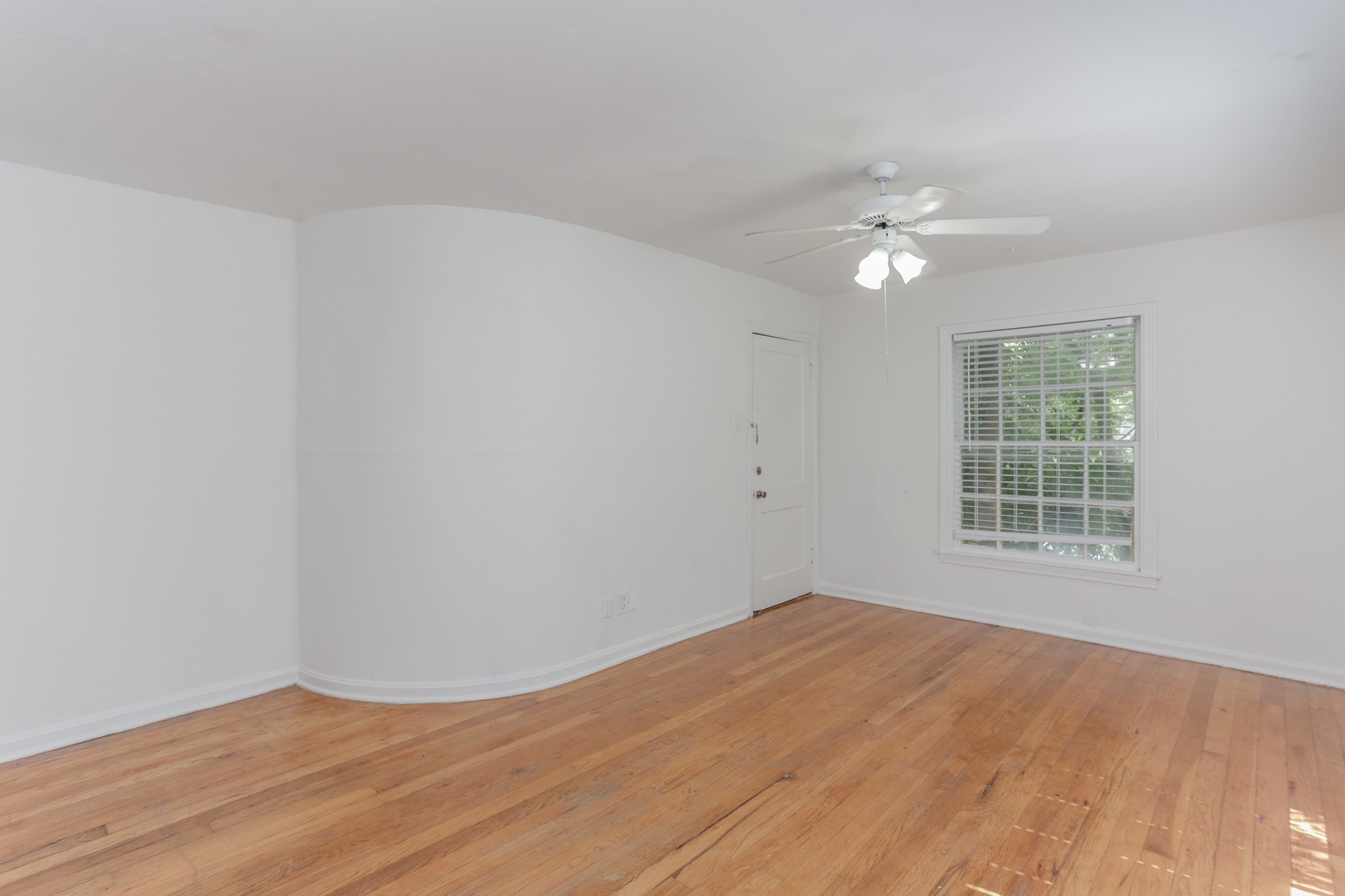 1828 W Main Street 4 Property Photo 8