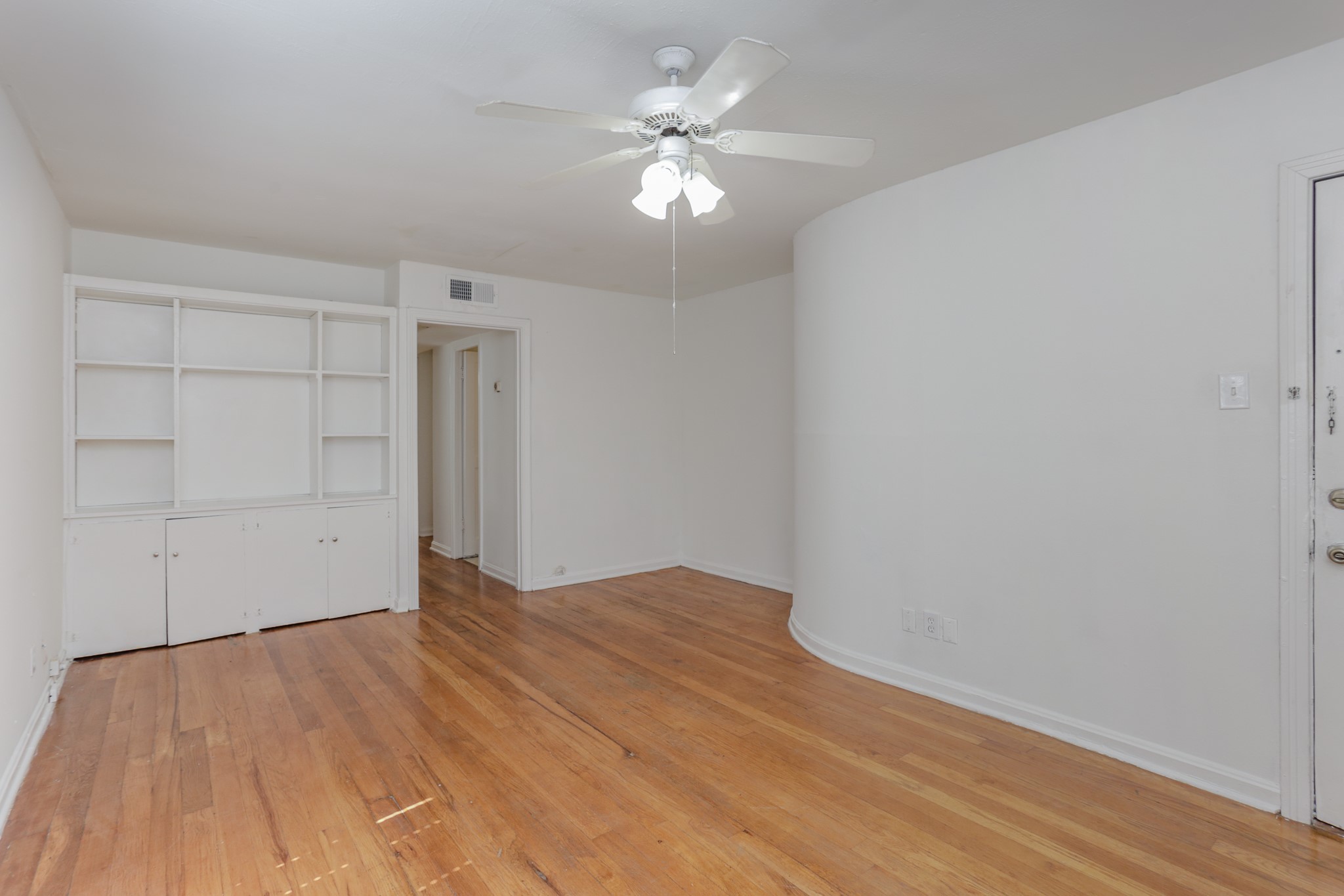 1828 W Main Street 4 Property Photo 11