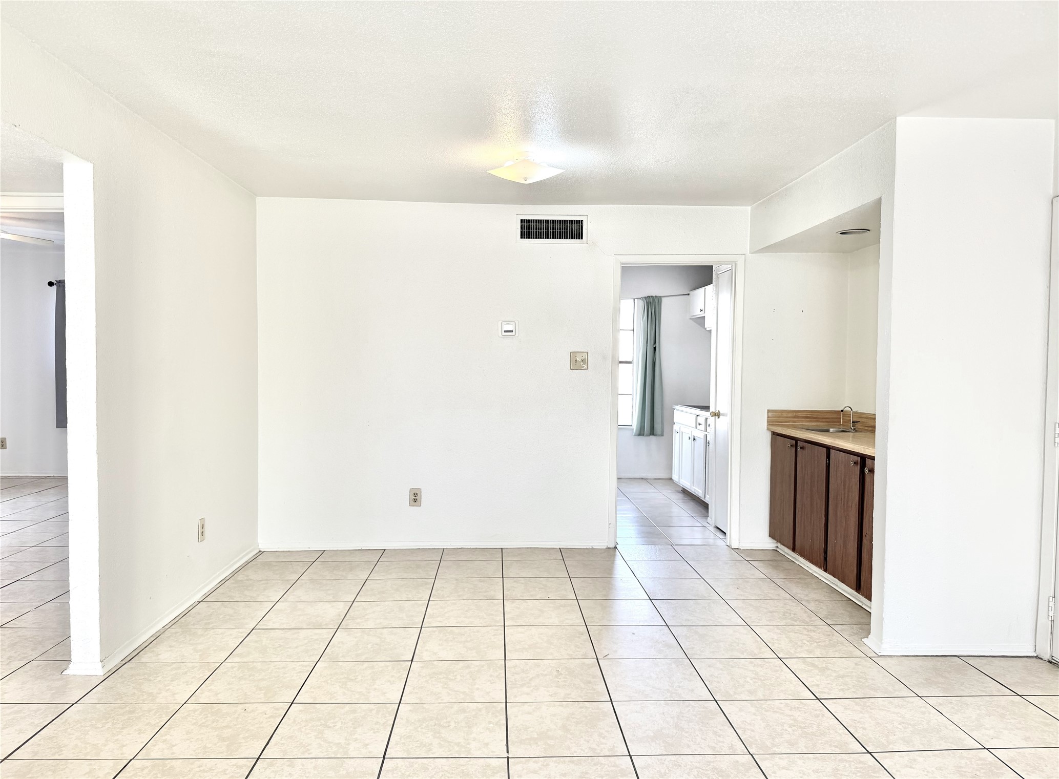 8323 Wilcrest Drive 7002 Property Photo 2