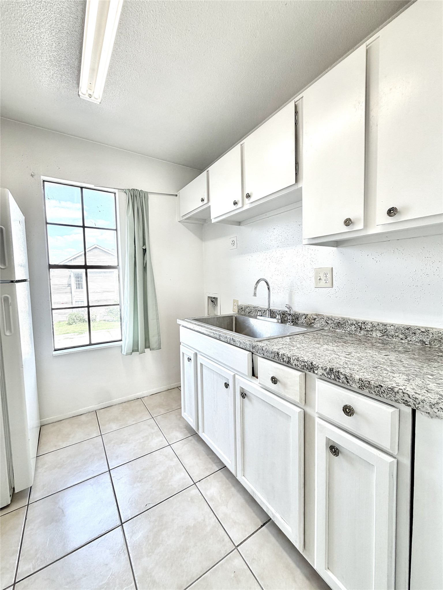8323 Wilcrest Drive 7002 Property Photo 5