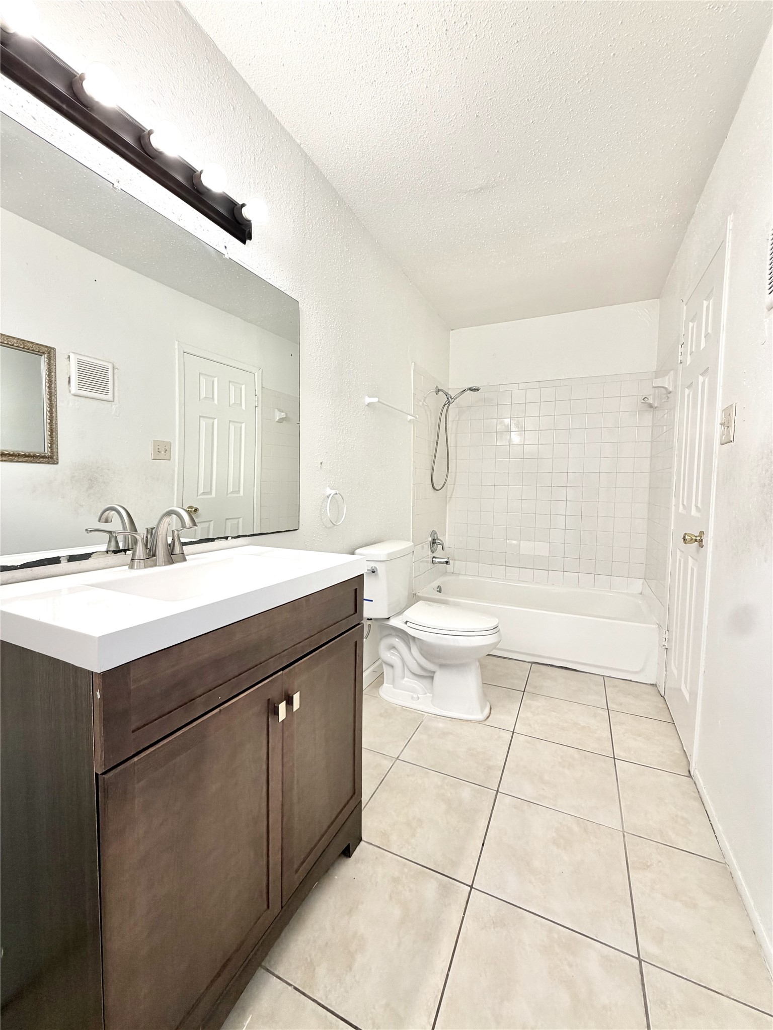 8323 Wilcrest Drive 7002 Property Photo 10