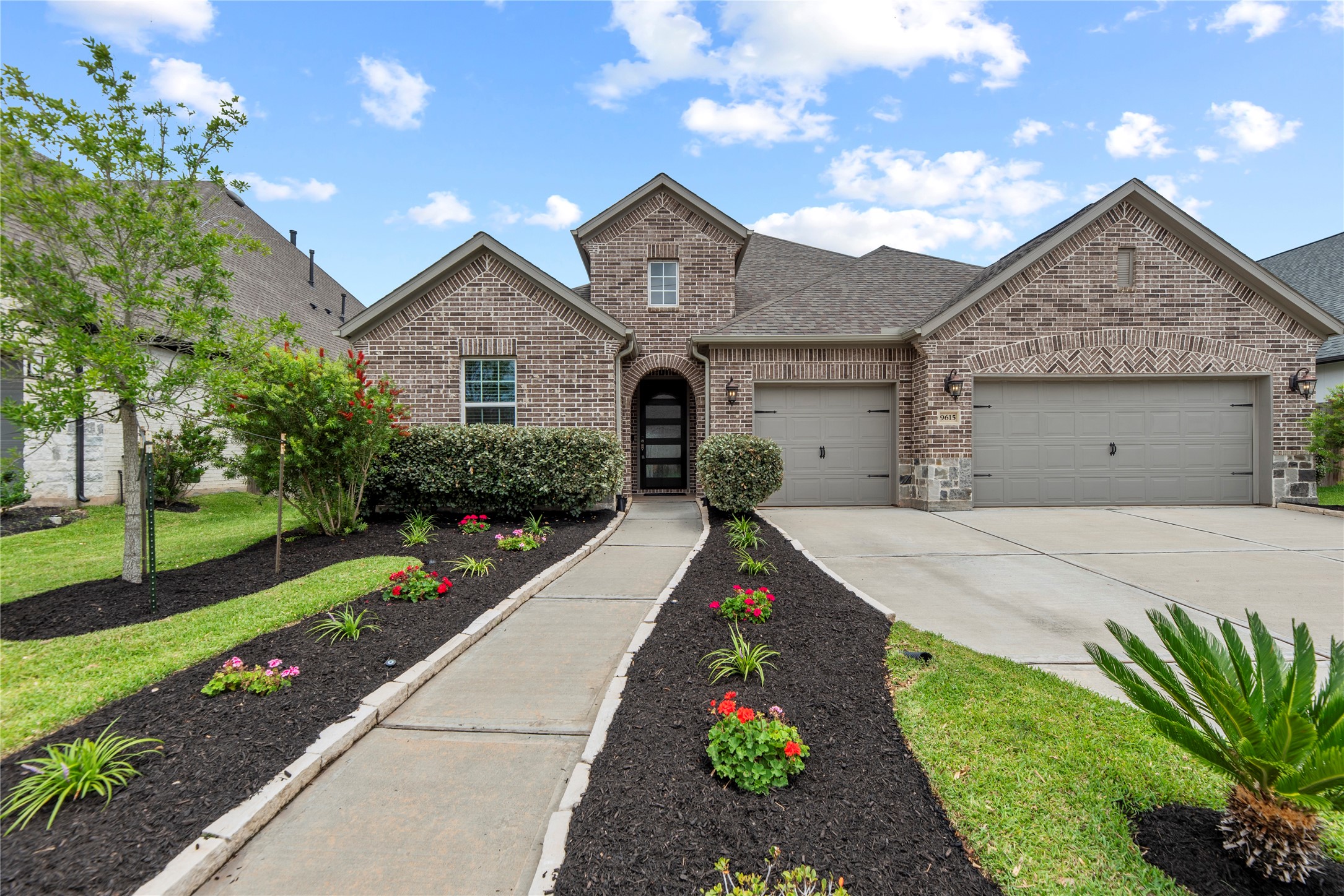 9615 Hunters Run Drive Property Photo 48