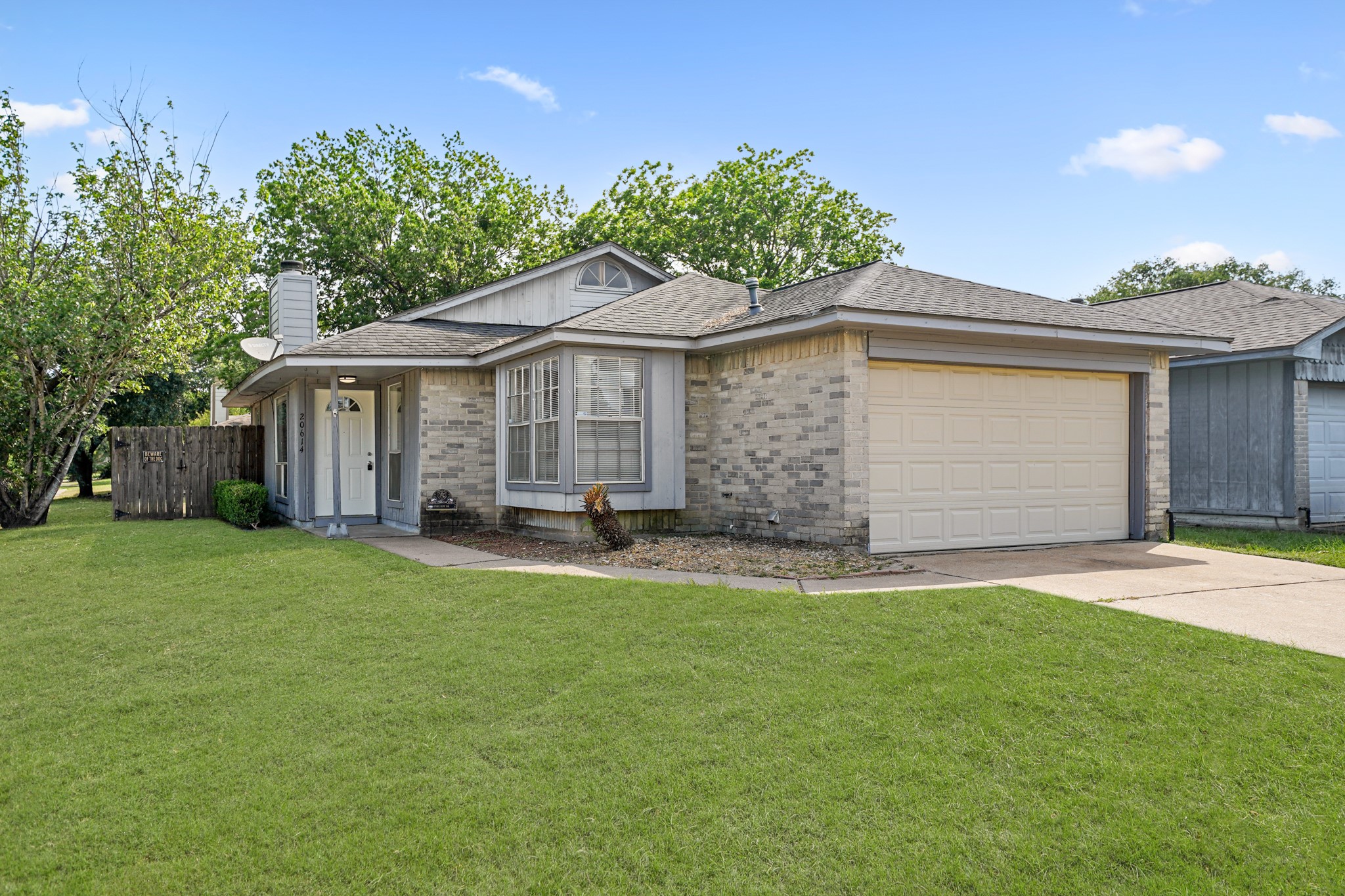 20614 Park Row Drive Property Photo 2