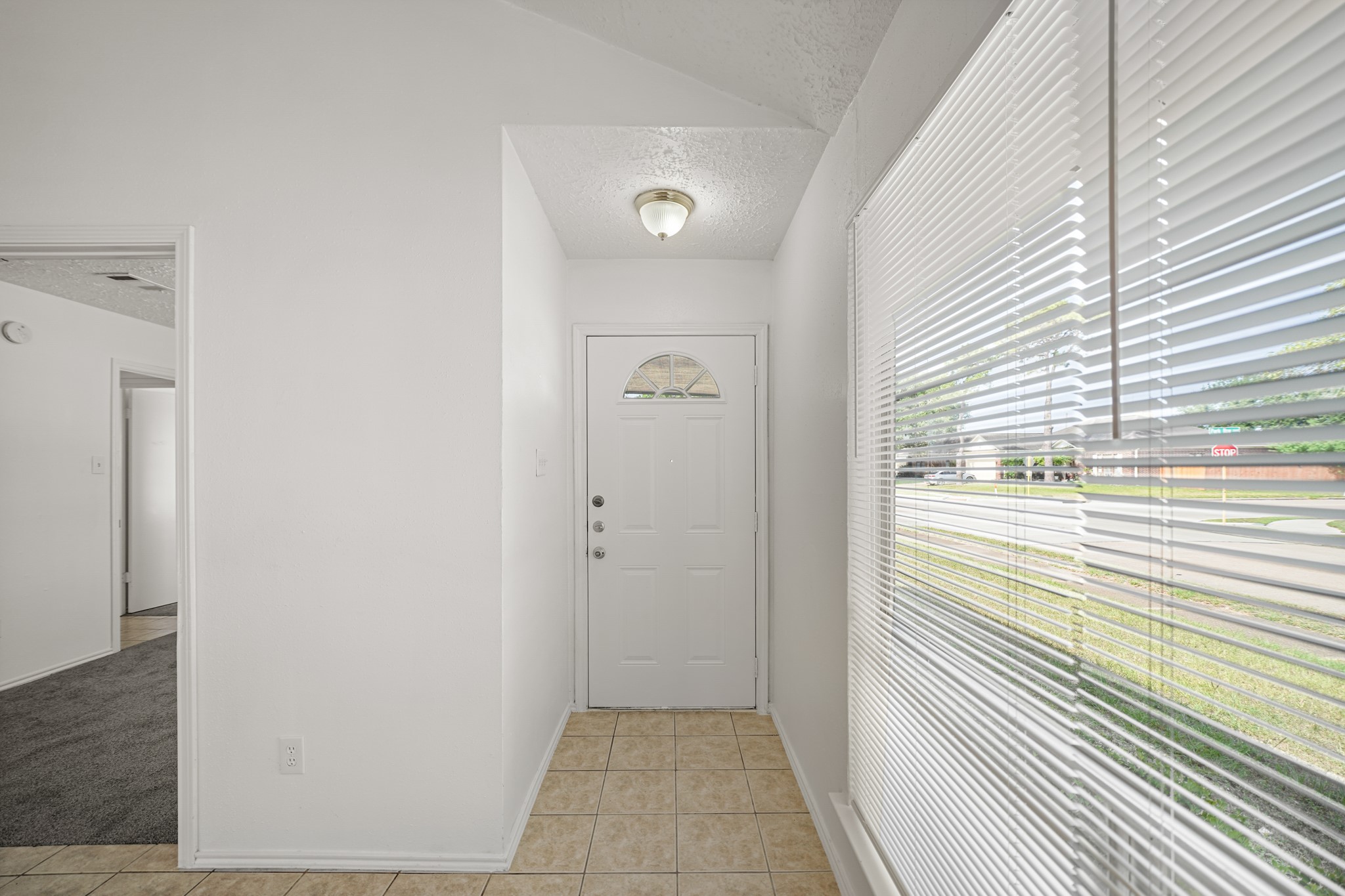 20614 Park Row Drive Property Photo 5