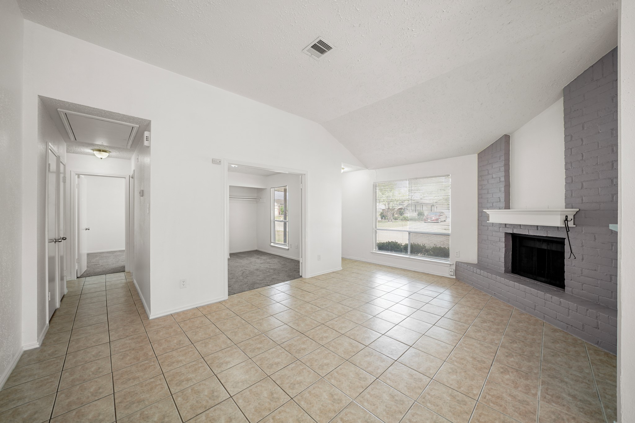 20614 Park Row Drive Property Photo 8