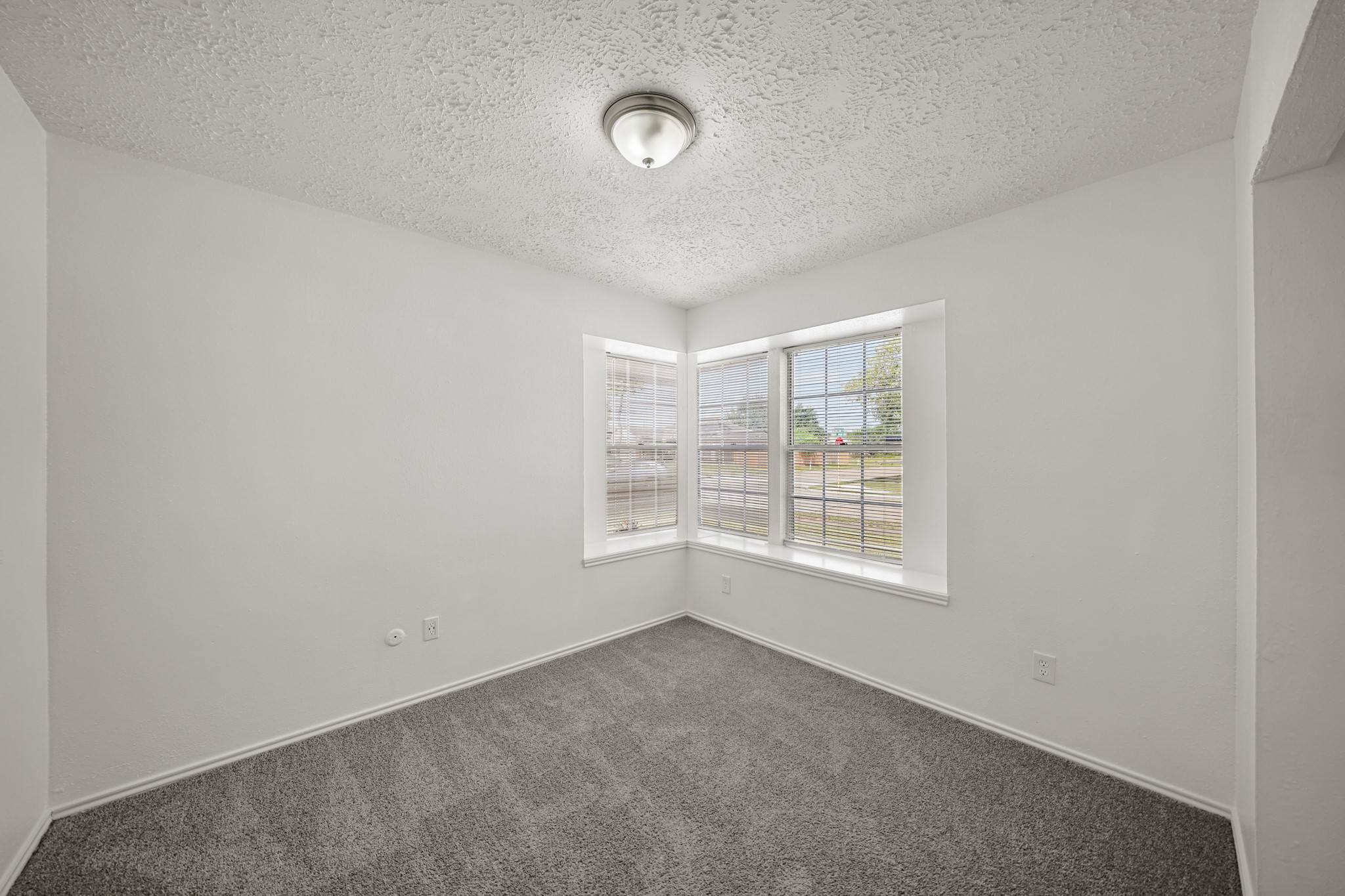 20614 Park Row Drive Property Photo 15