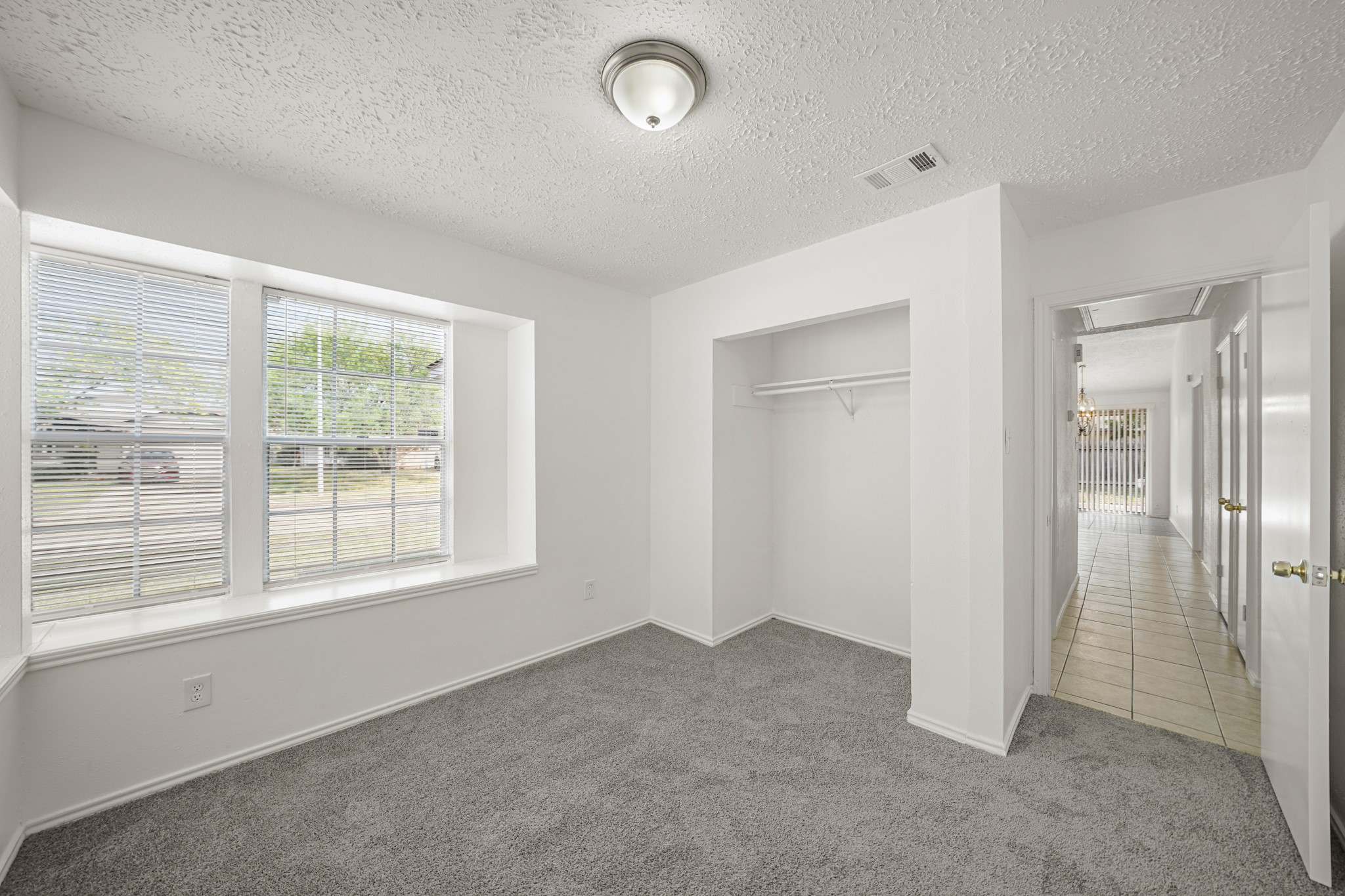 20614 Park Row Drive Property Photo 16