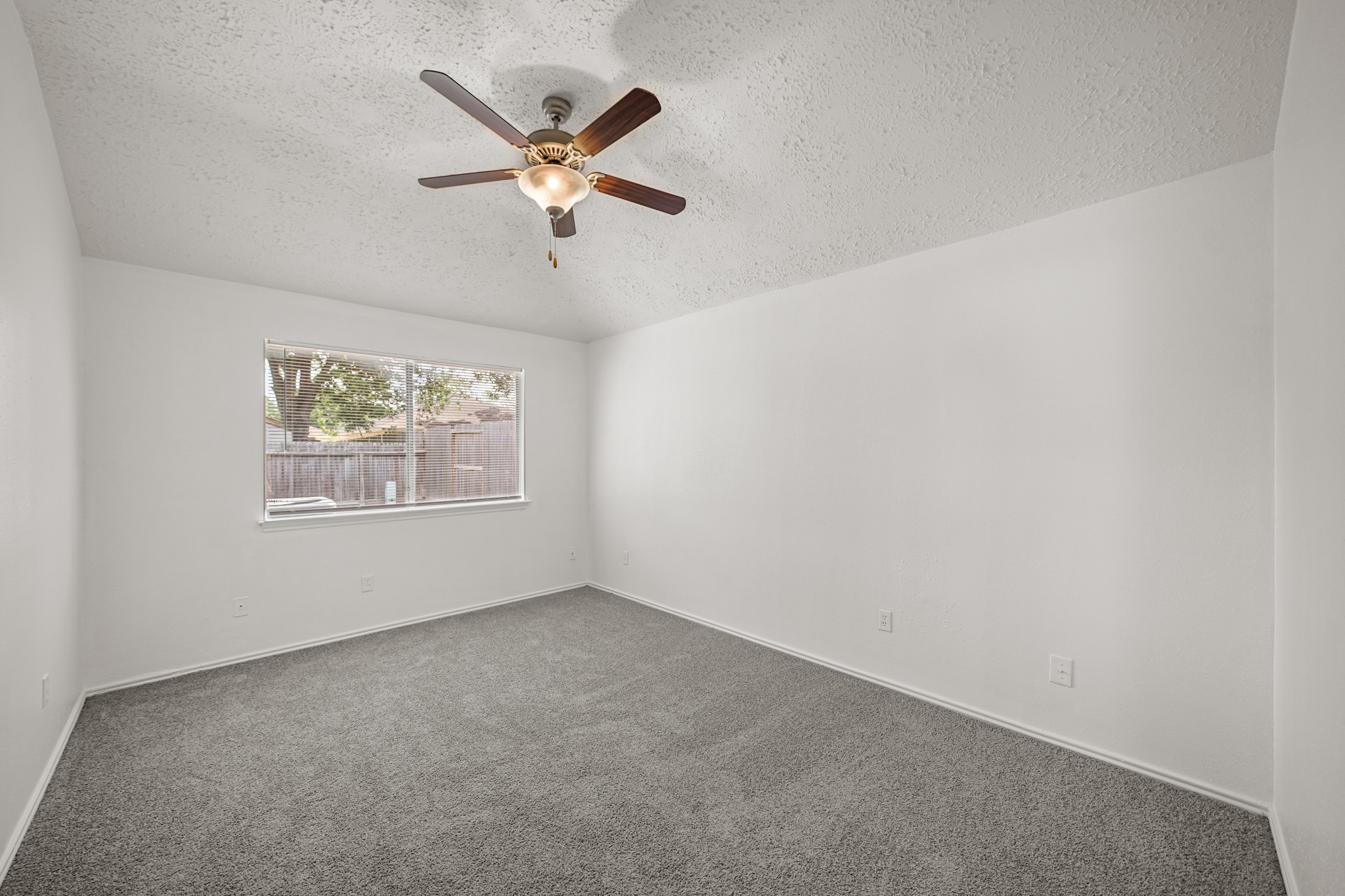 20614 Park Row Drive Property Photo 18