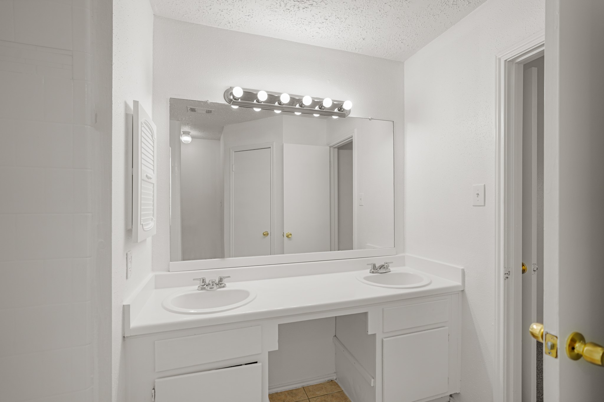 20614 Park Row Drive Property Photo 22
