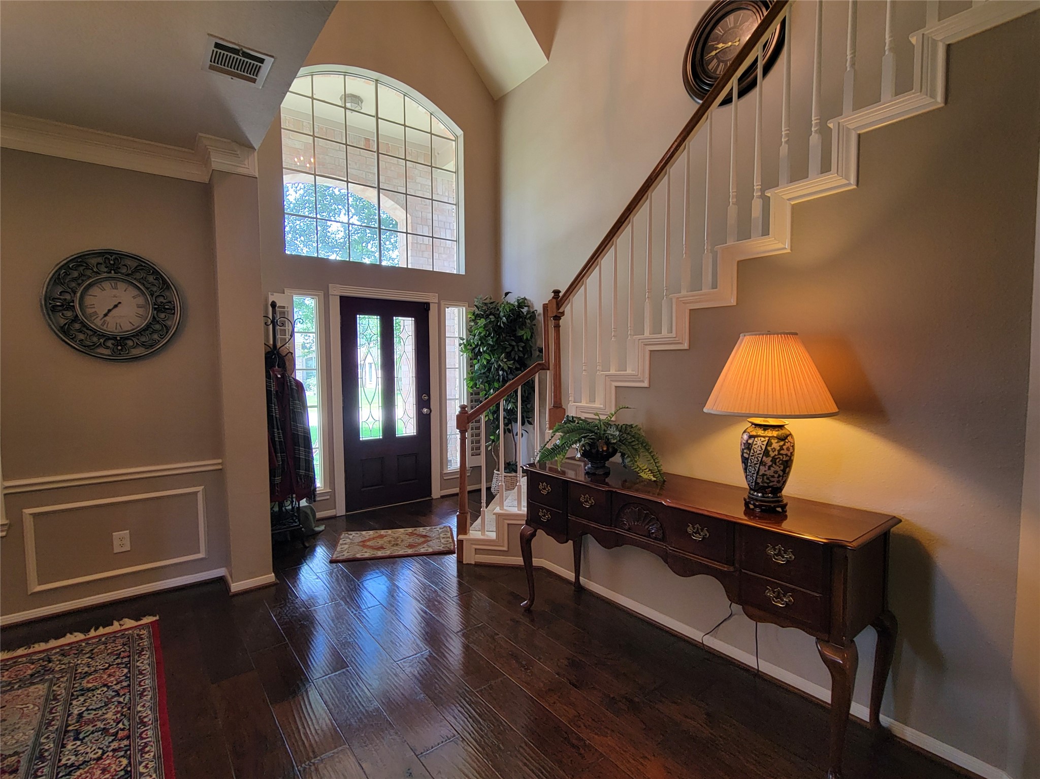 549 Stephen F Austin Drive Property Photo 3
