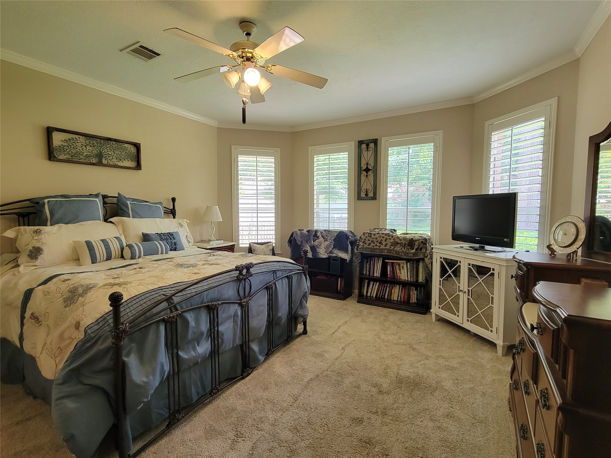 549 Stephen F Austin Drive Property Photo 12