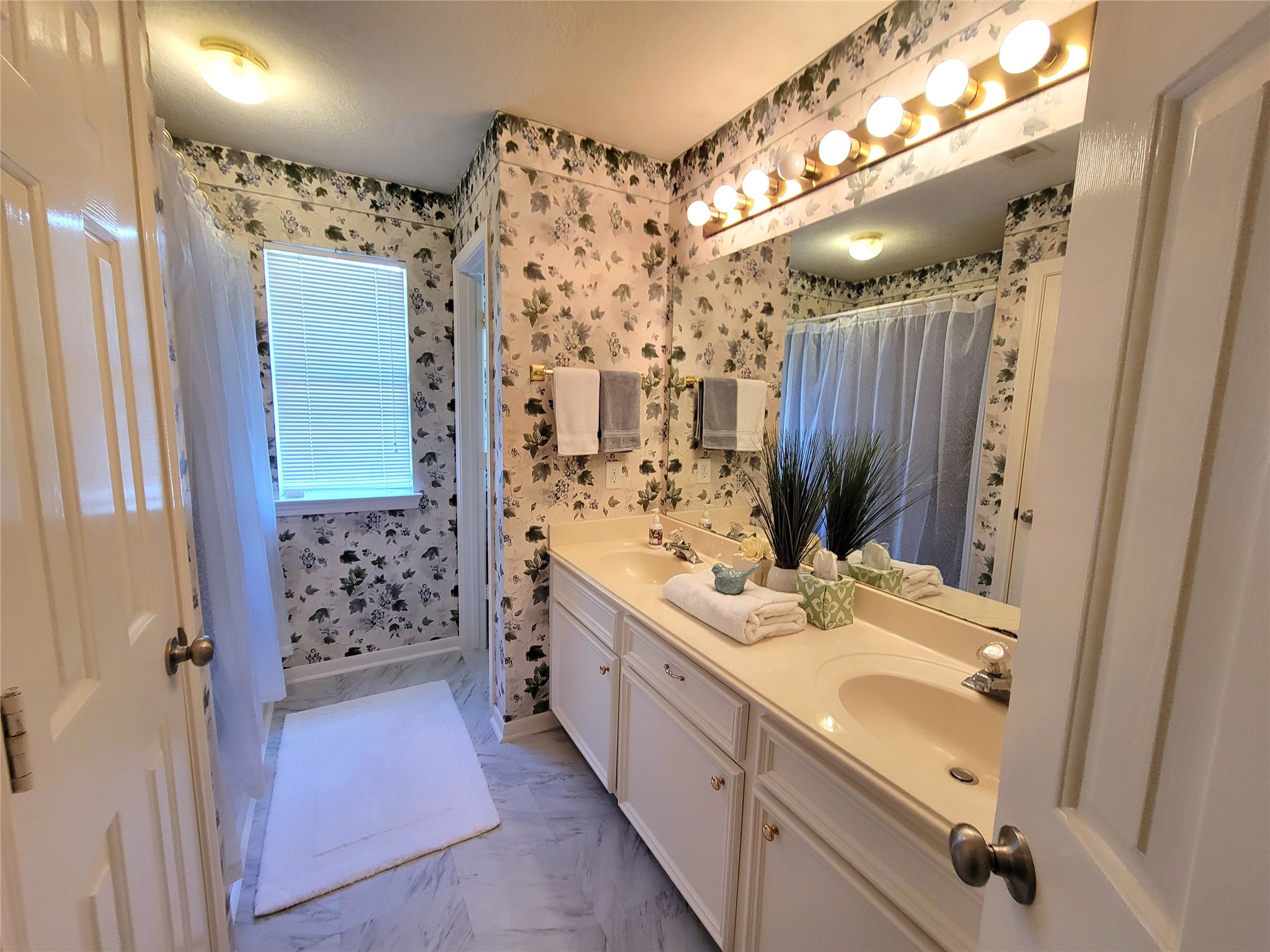 549 Stephen F Austin Drive Property Photo 19