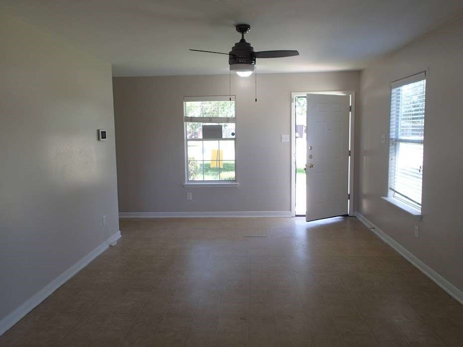 6906 Lost Timber Lane Property Photo 5