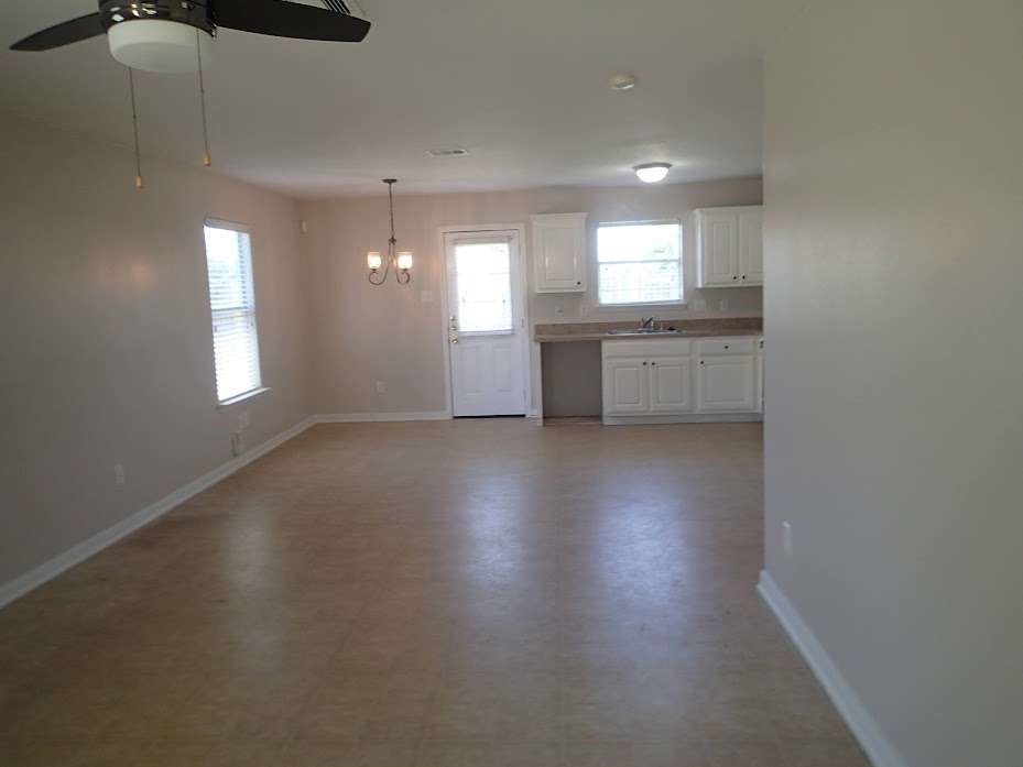 6906 Lost Timber Lane Property Photo 6