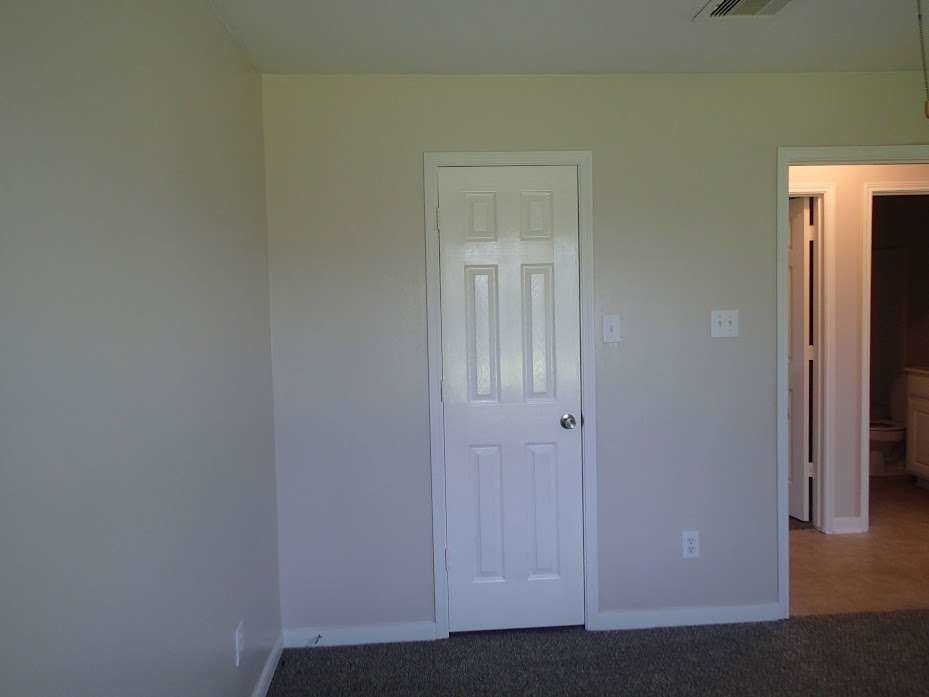 6906 Lost Timber Lane Property Photo 9