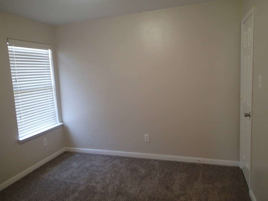 6906 Lost Timber Lane Property Photo 13
