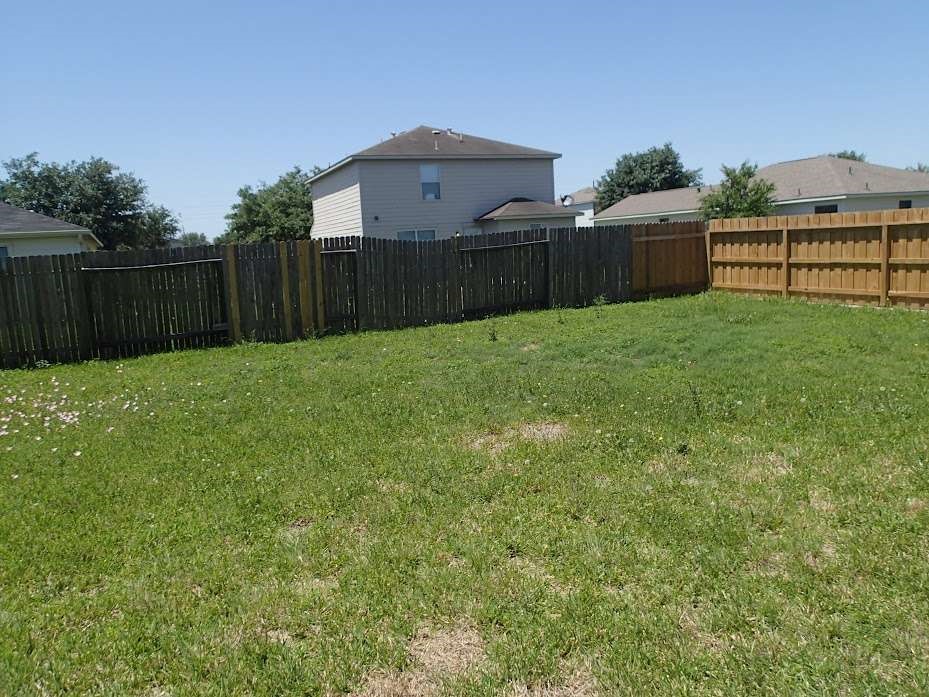 6906 Lost Timber Lane Property Photo 20