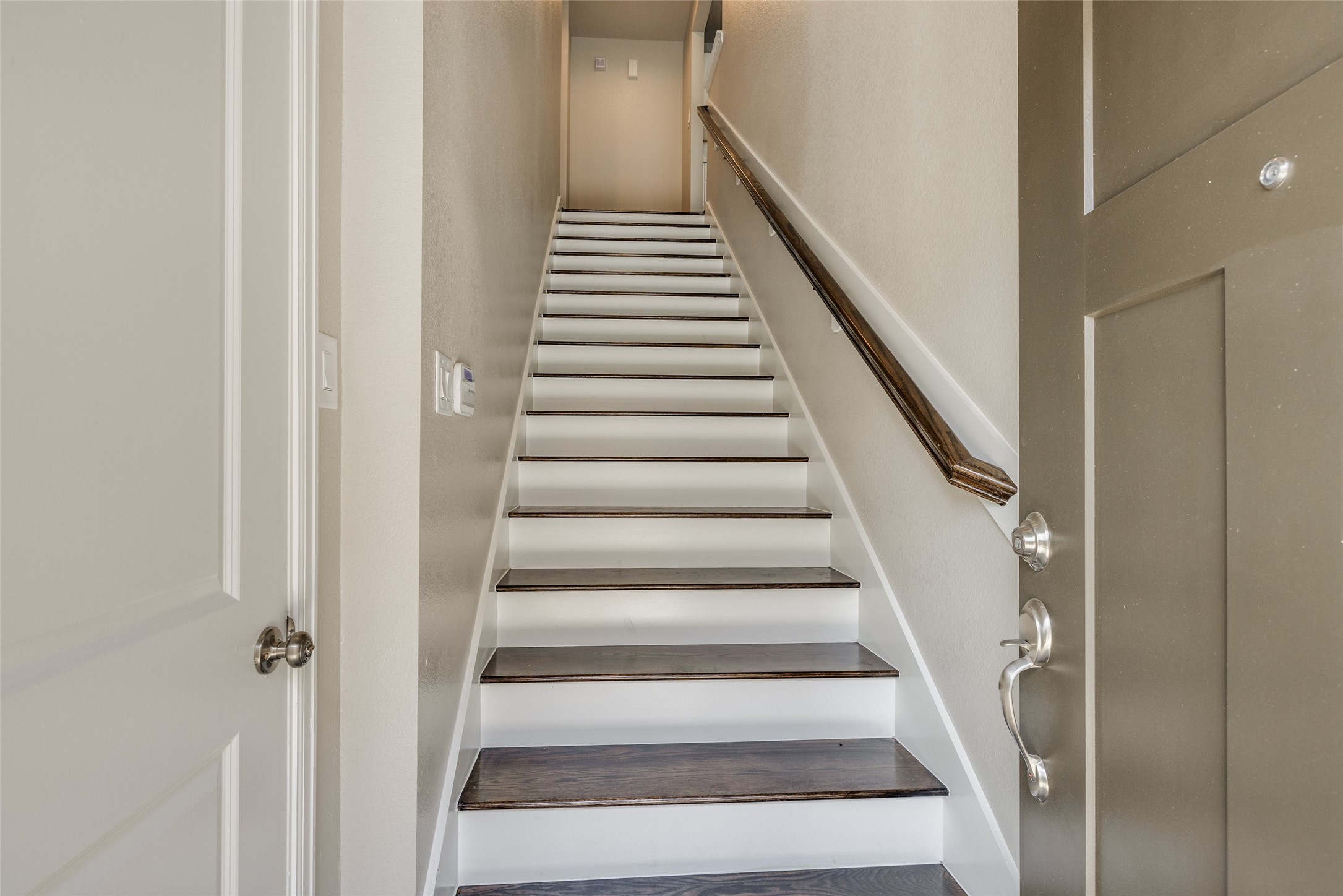 221 Park Place Circle C Property Photo 4