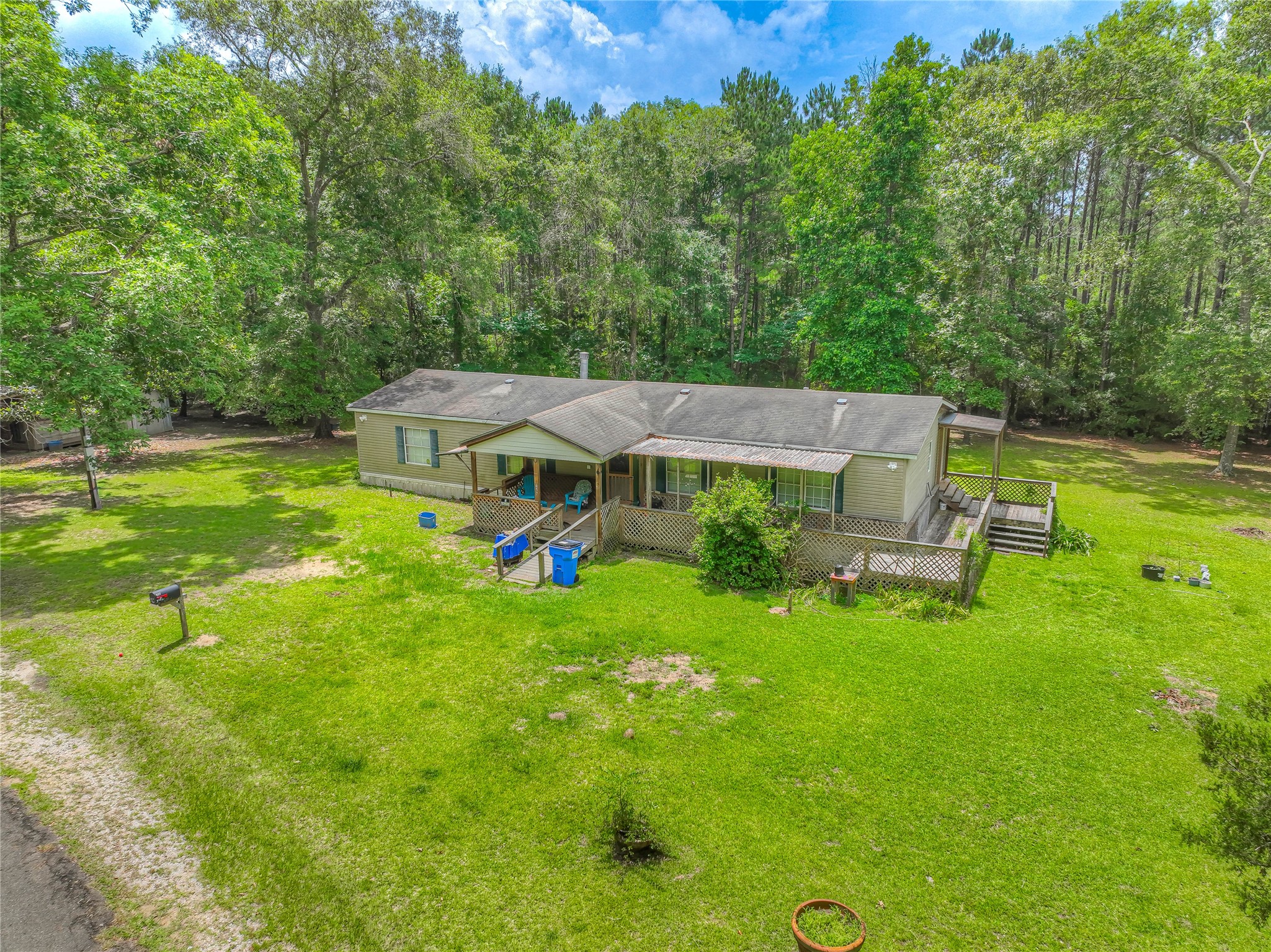 657 Parrish Road Property Photo 2