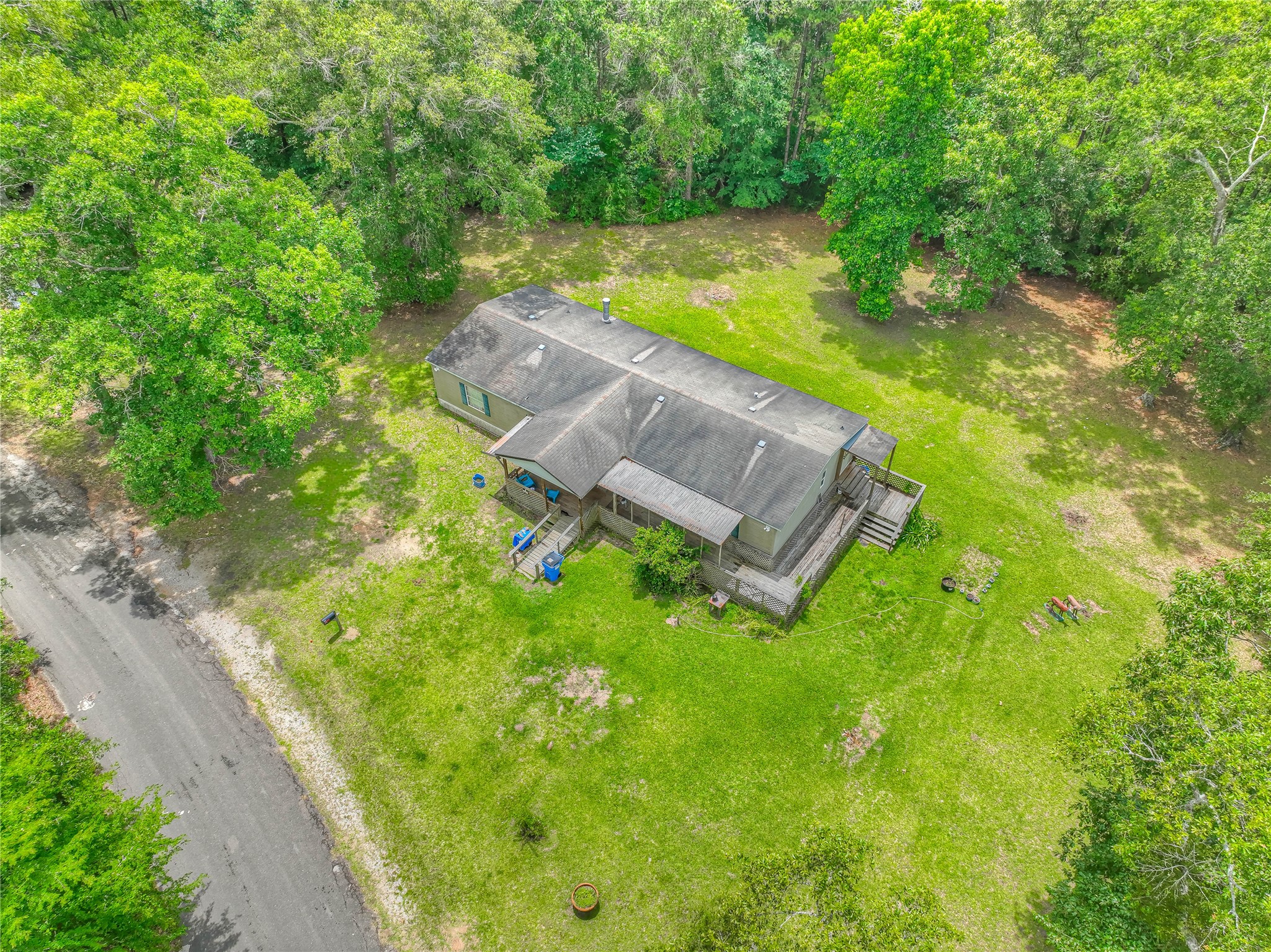 657 Parrish Road Property Photo 3