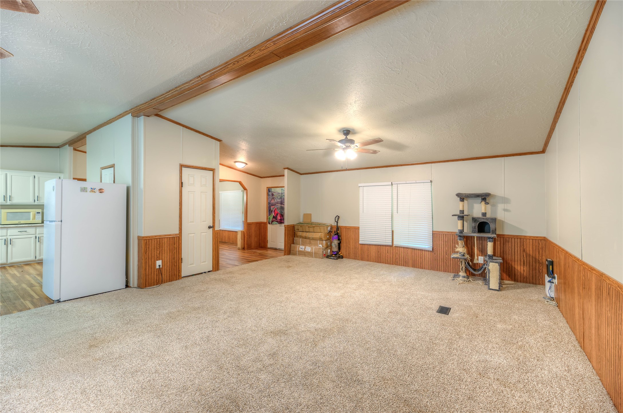 657 Parrish Road Property Photo 10